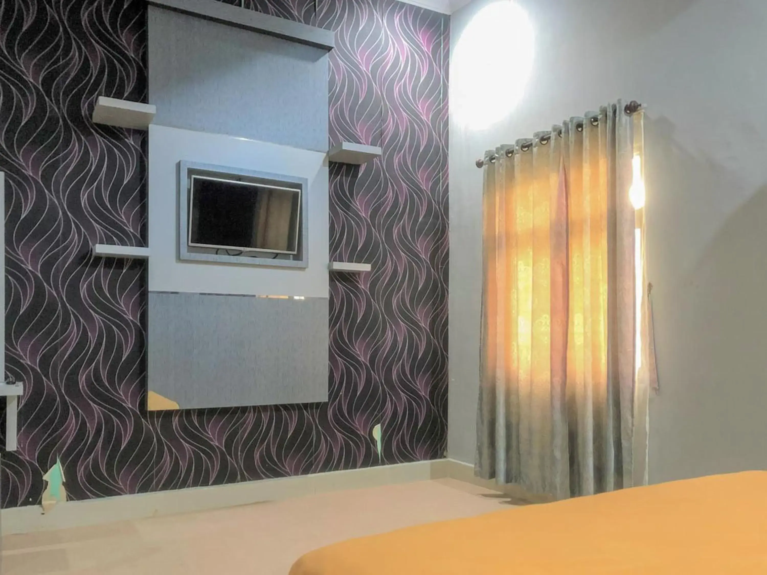 Bedroom, Bed in Edotel SMKN 2 Pinrang Mitra RedDoorz Bedroom, Bed in Edotel SMKN 2 Pinrang Mitra RedDoorz