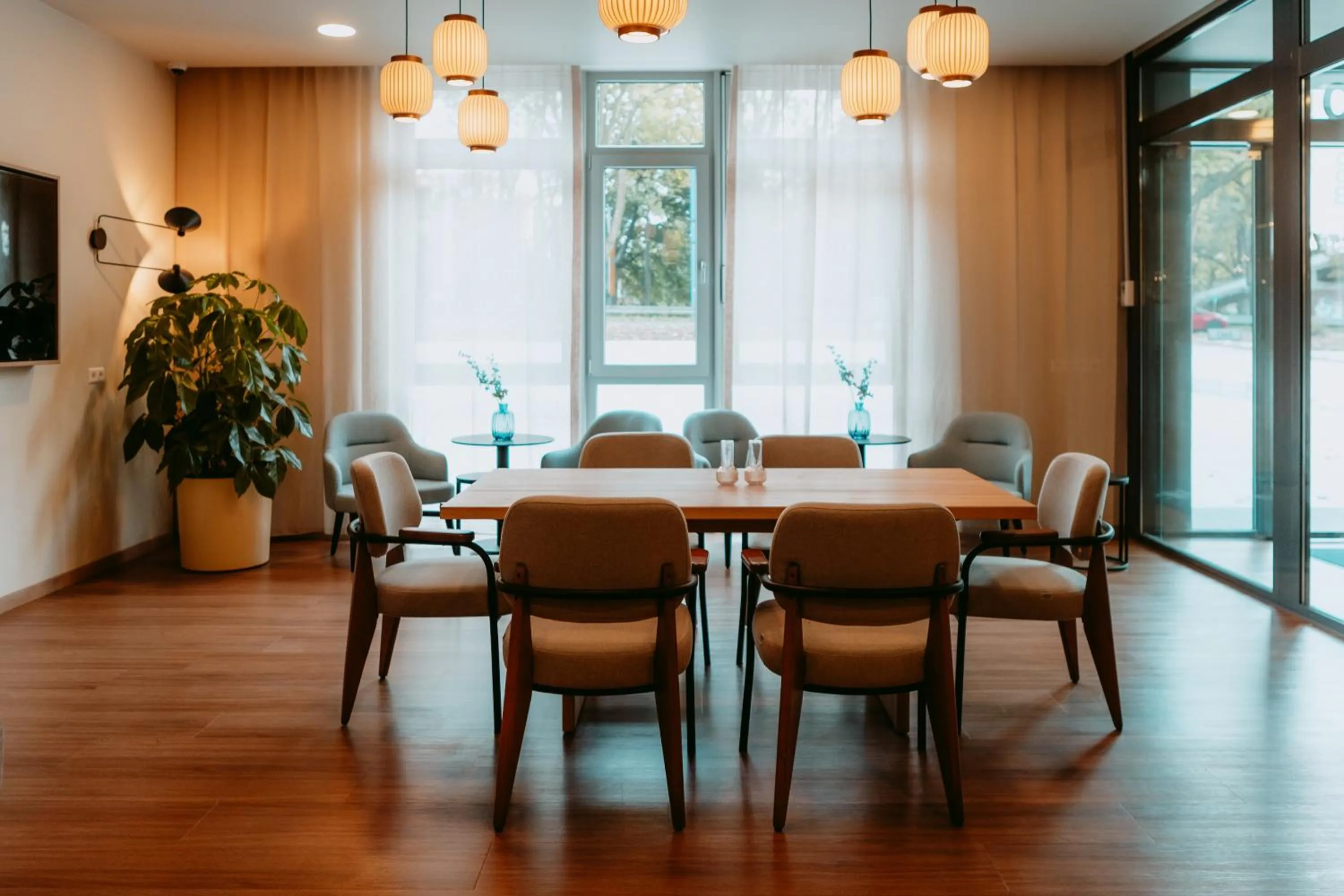 Seating area in Moods Hotel Dortmund