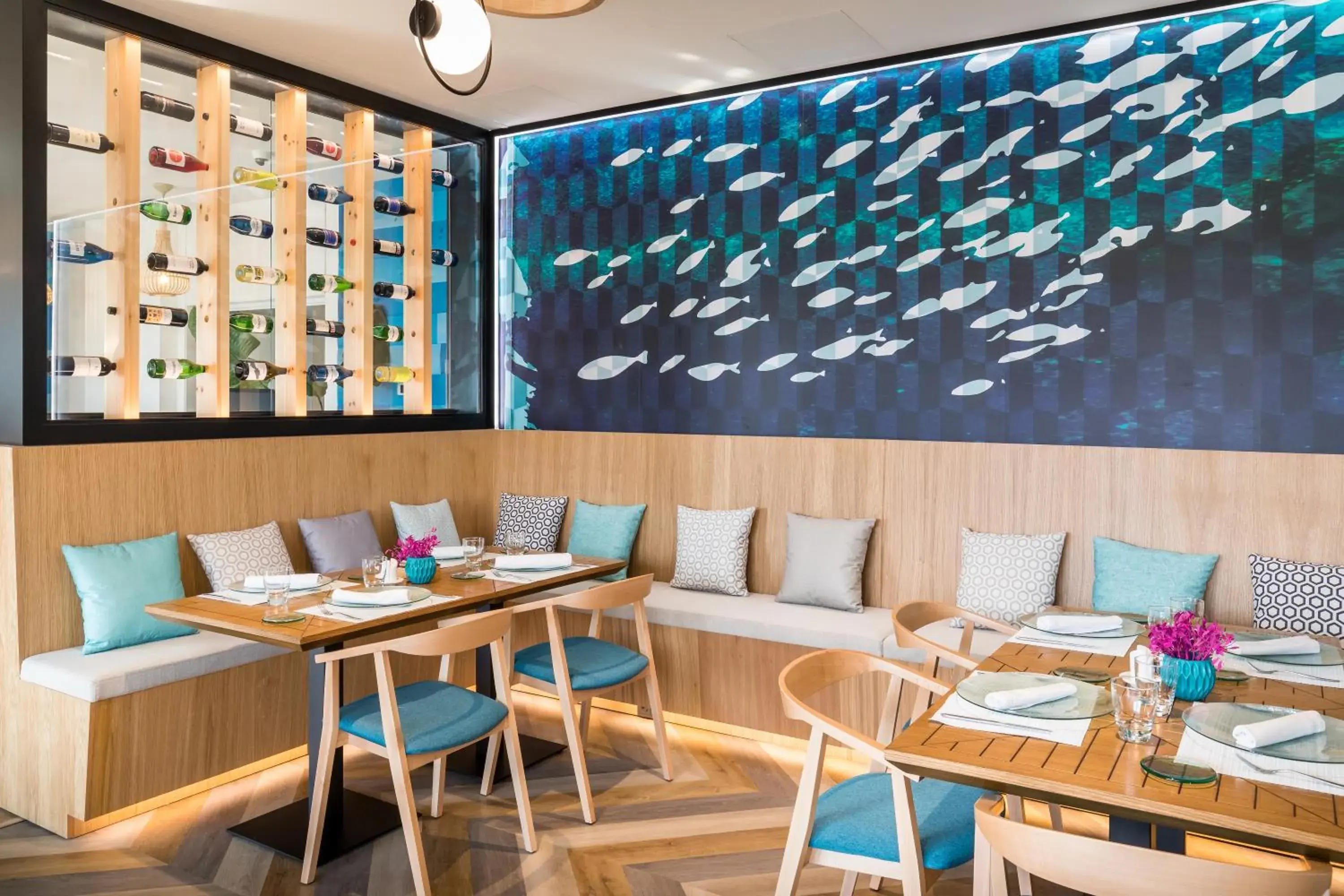 Restaurant/places to eat in Occidental Aranjuez Restaurant/places to eat in Occidental Aranjuez