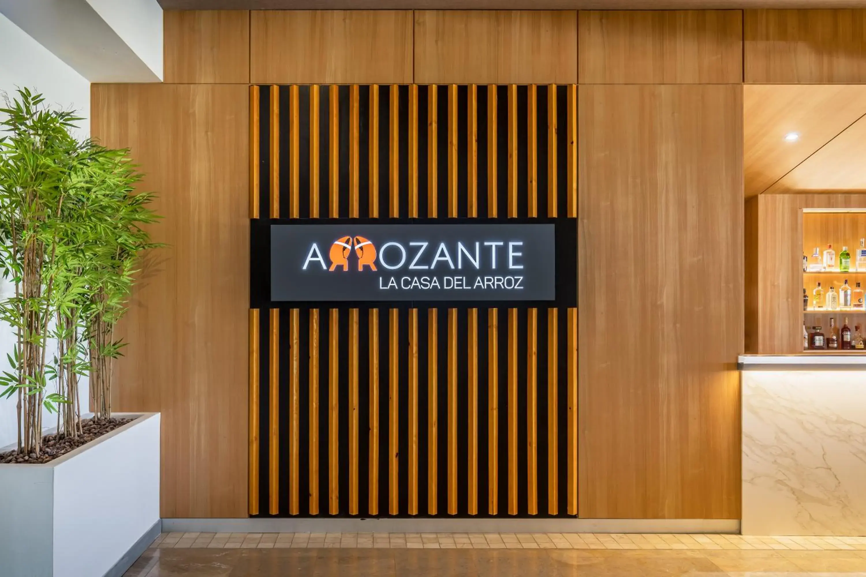 Restaurant/places to eat in Occidental Aranjuez Restaurant/places to eat in Occidental Aranjuez