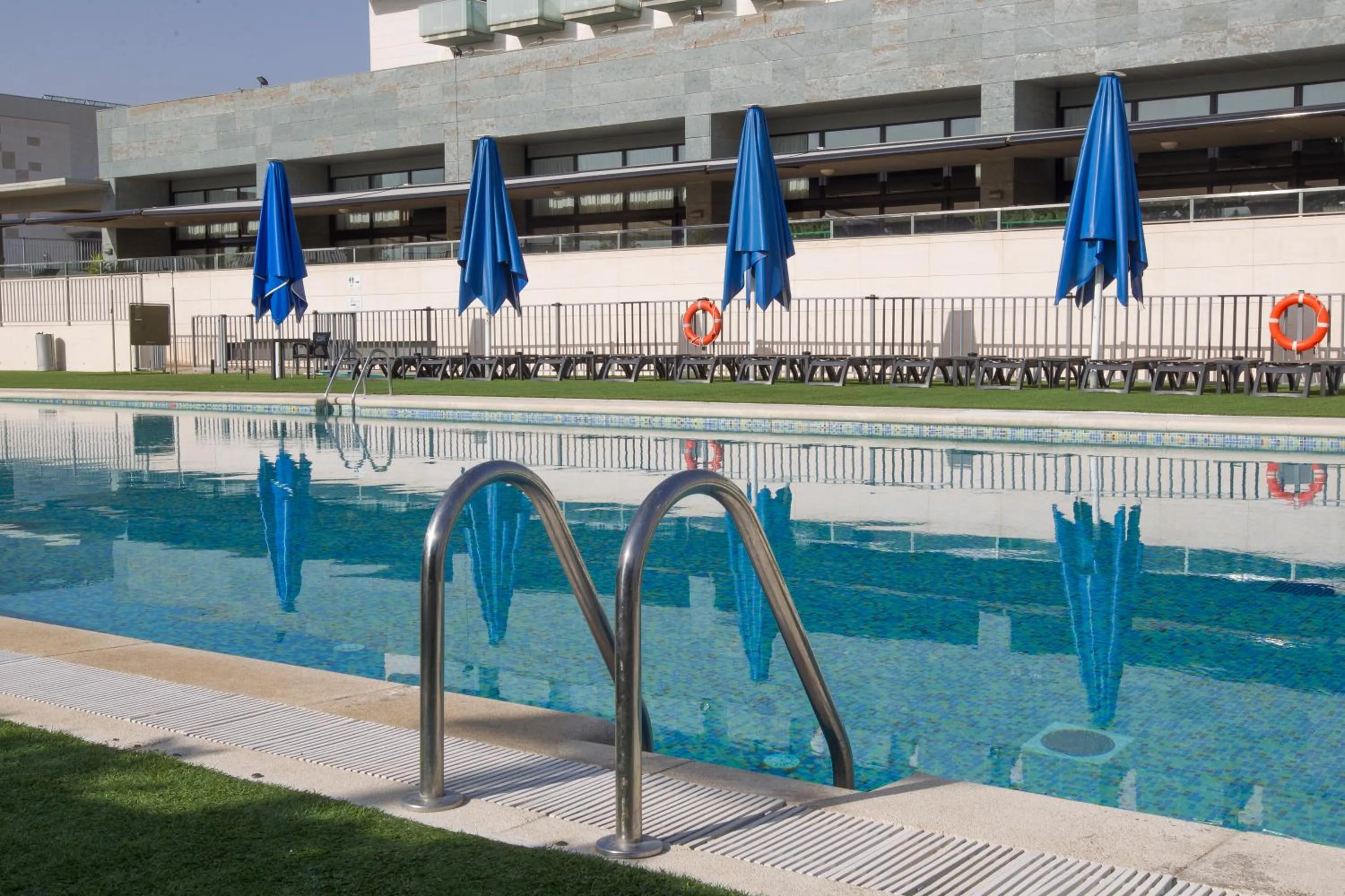 Swimming pool in Occidental Aranjuez