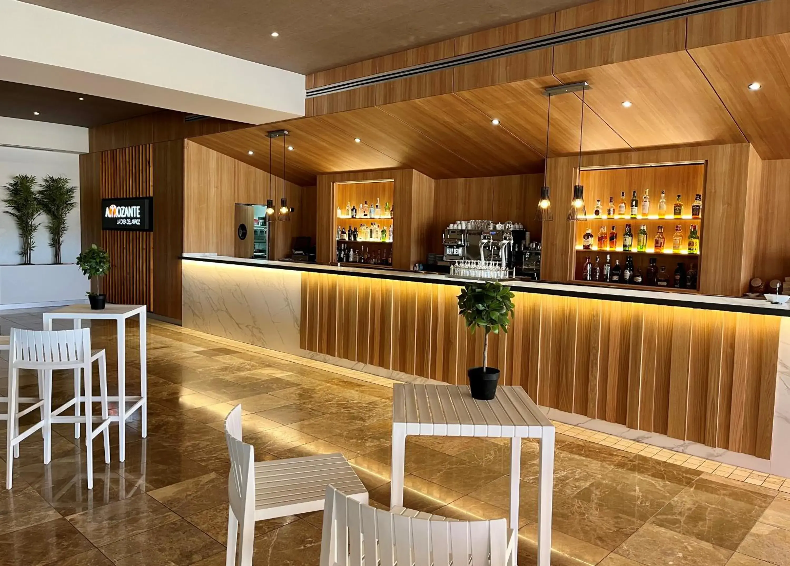 Lounge or bar in Occidental Aranjuez Lounge or bar in Occidental Aranjuez