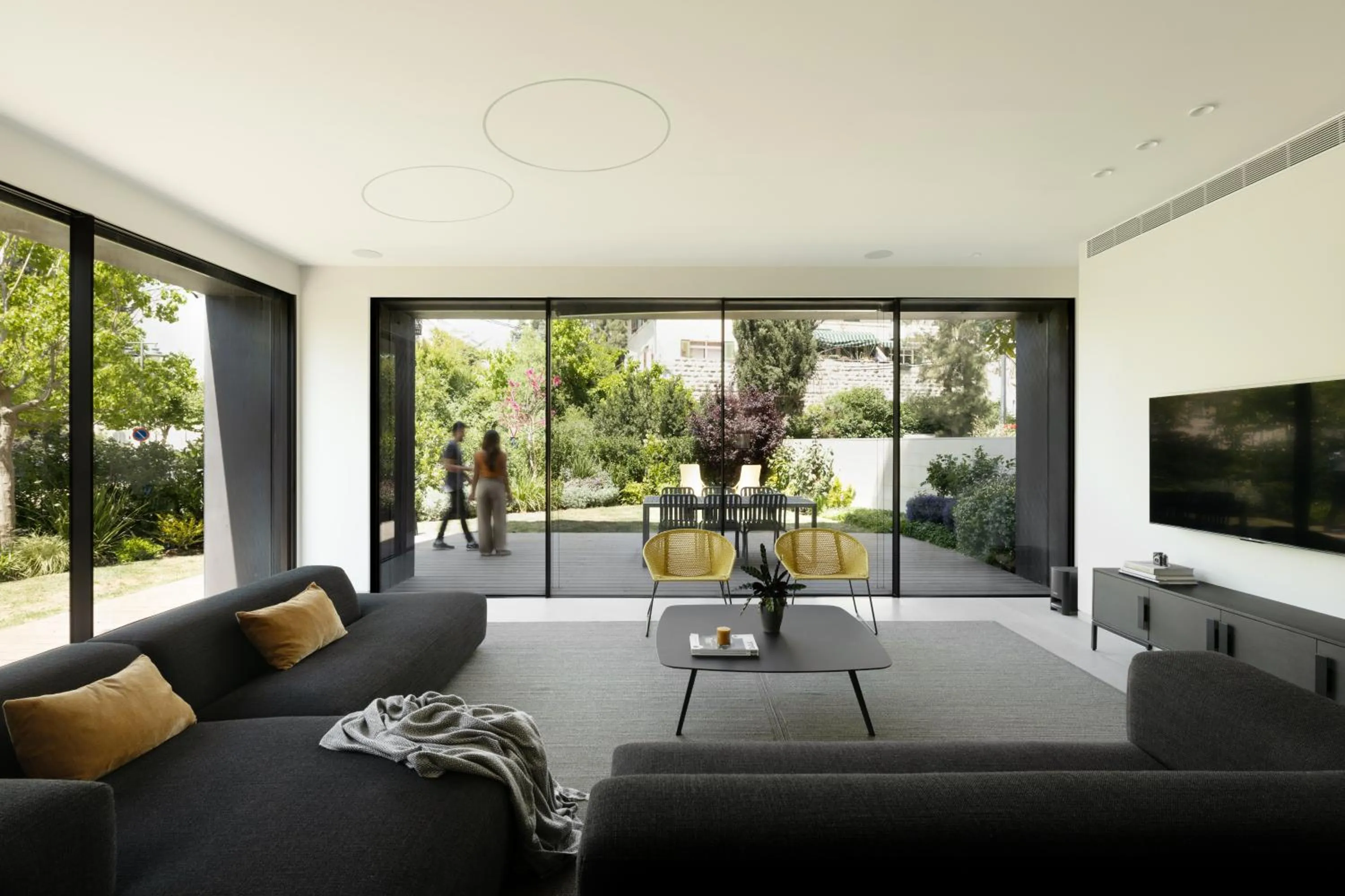 Communal lounge/ TV room in THE Y HOUSE