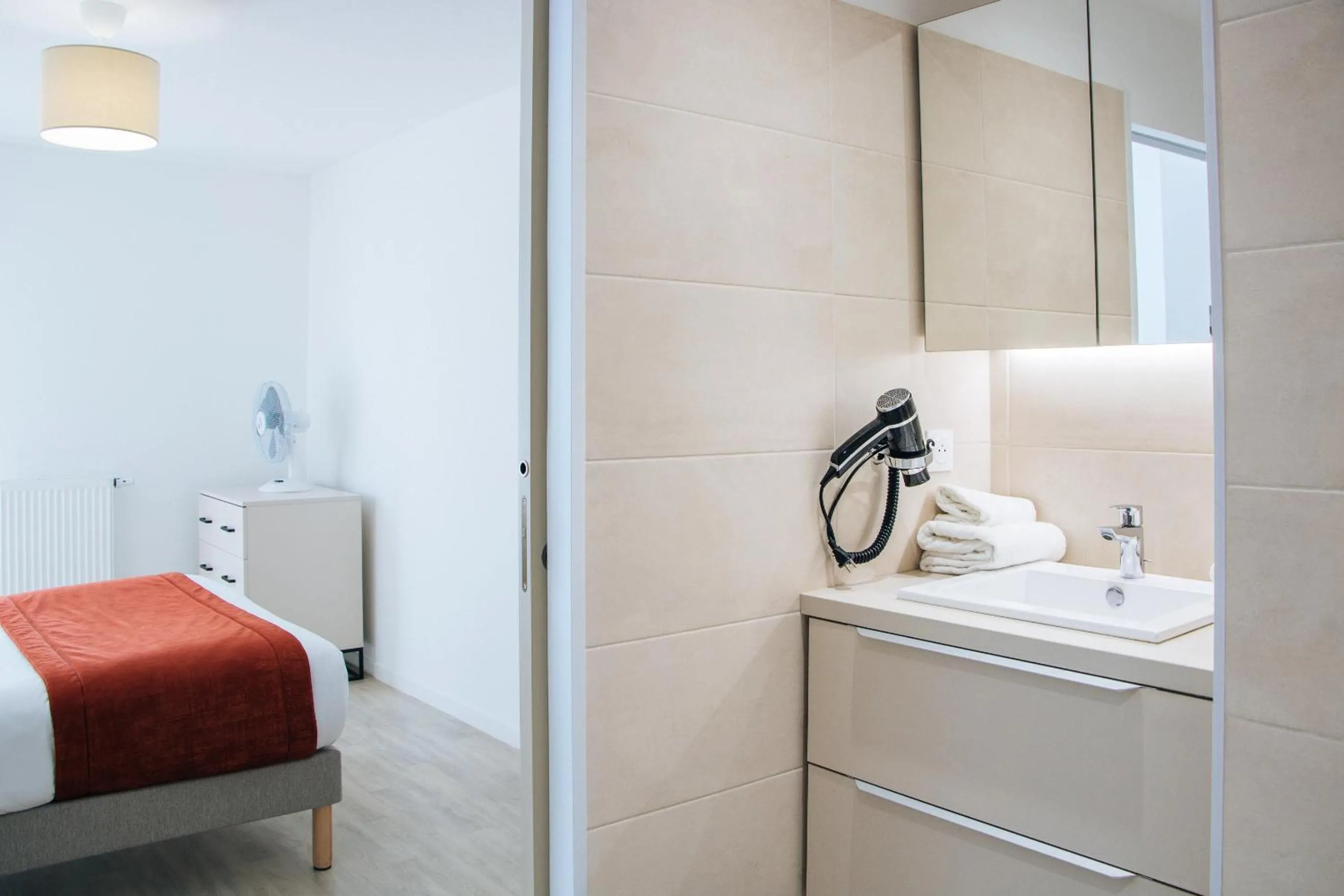 Bathroom in Twenty Business Flats Lille - Bayard