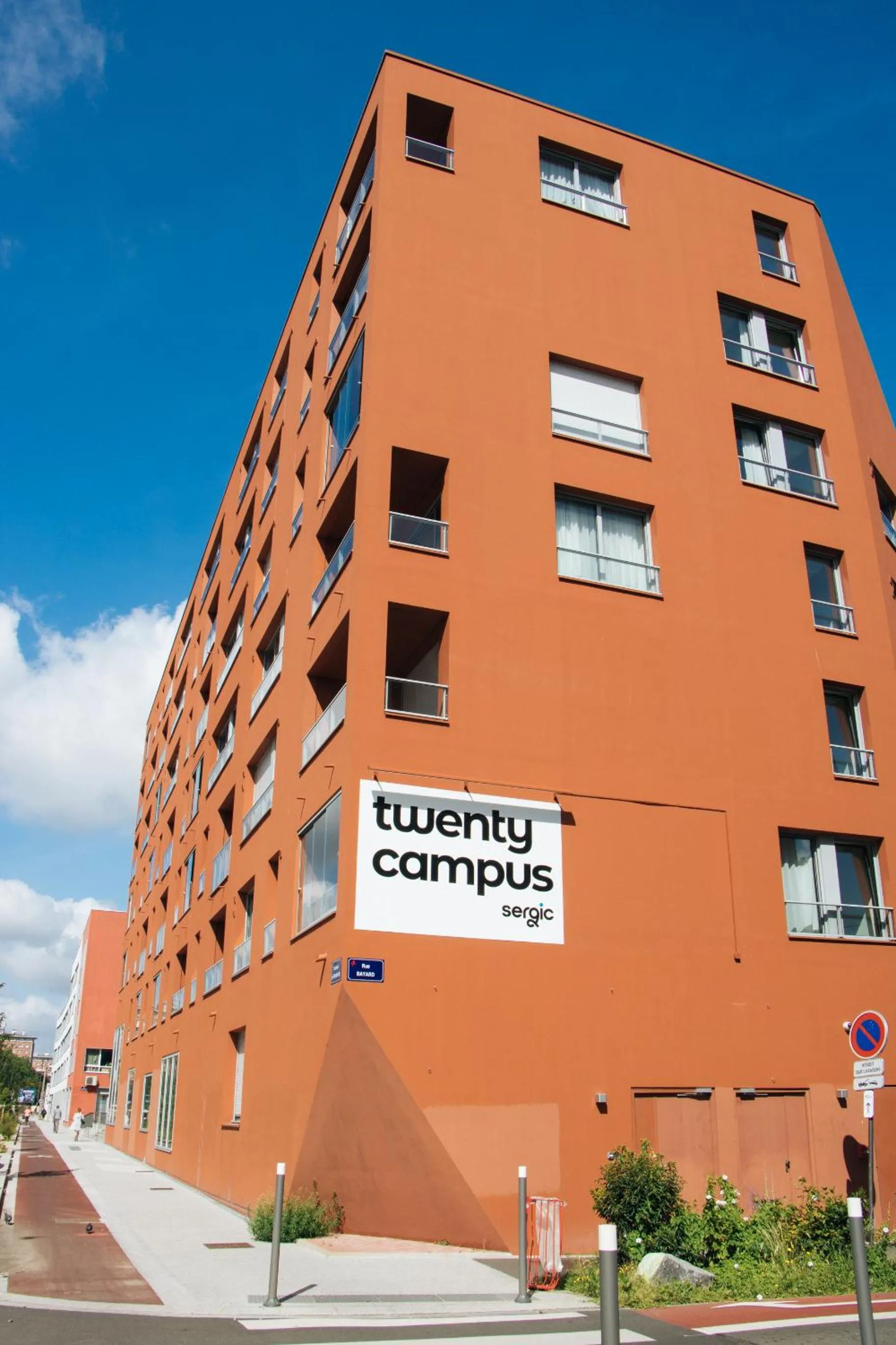 Property building in Twenty Business Flats Lille - Bayard