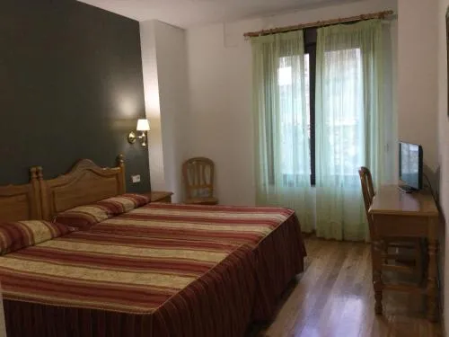 Hotel Cinco Castaños