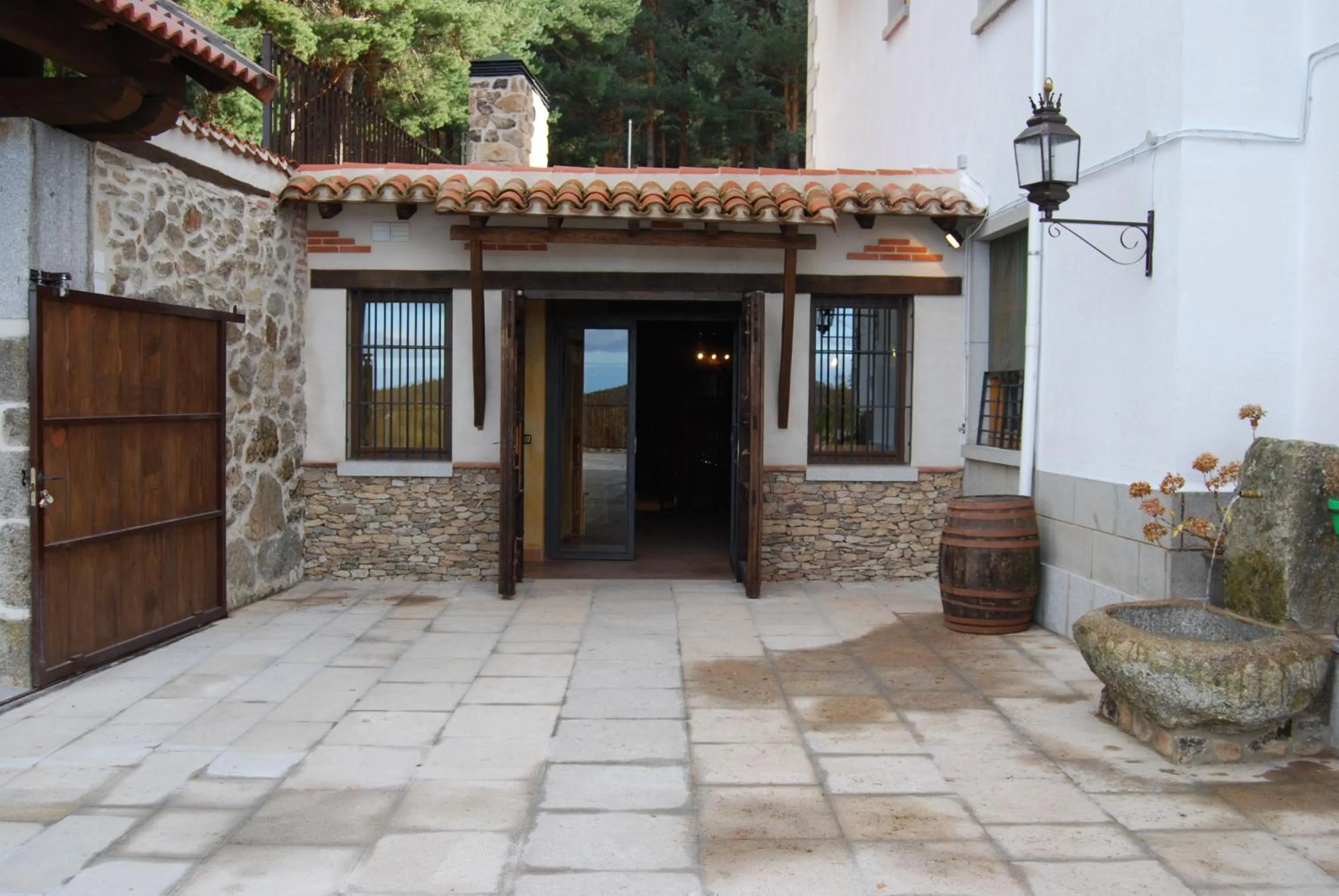 Restaurant/places to eat in Hotel Cinco Castaños