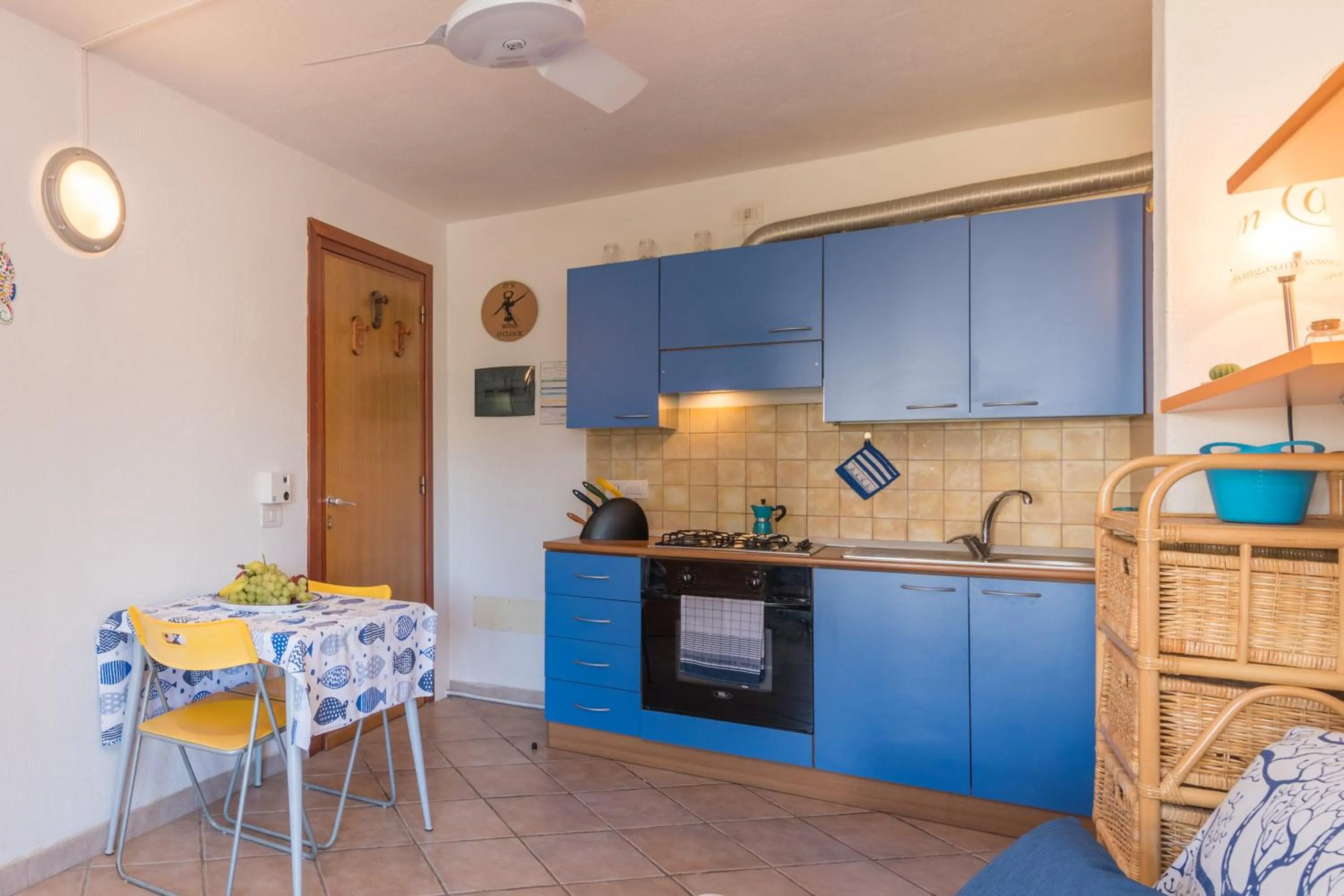 Living room in Casa Emozione With Shared Pool - Happy Rentals