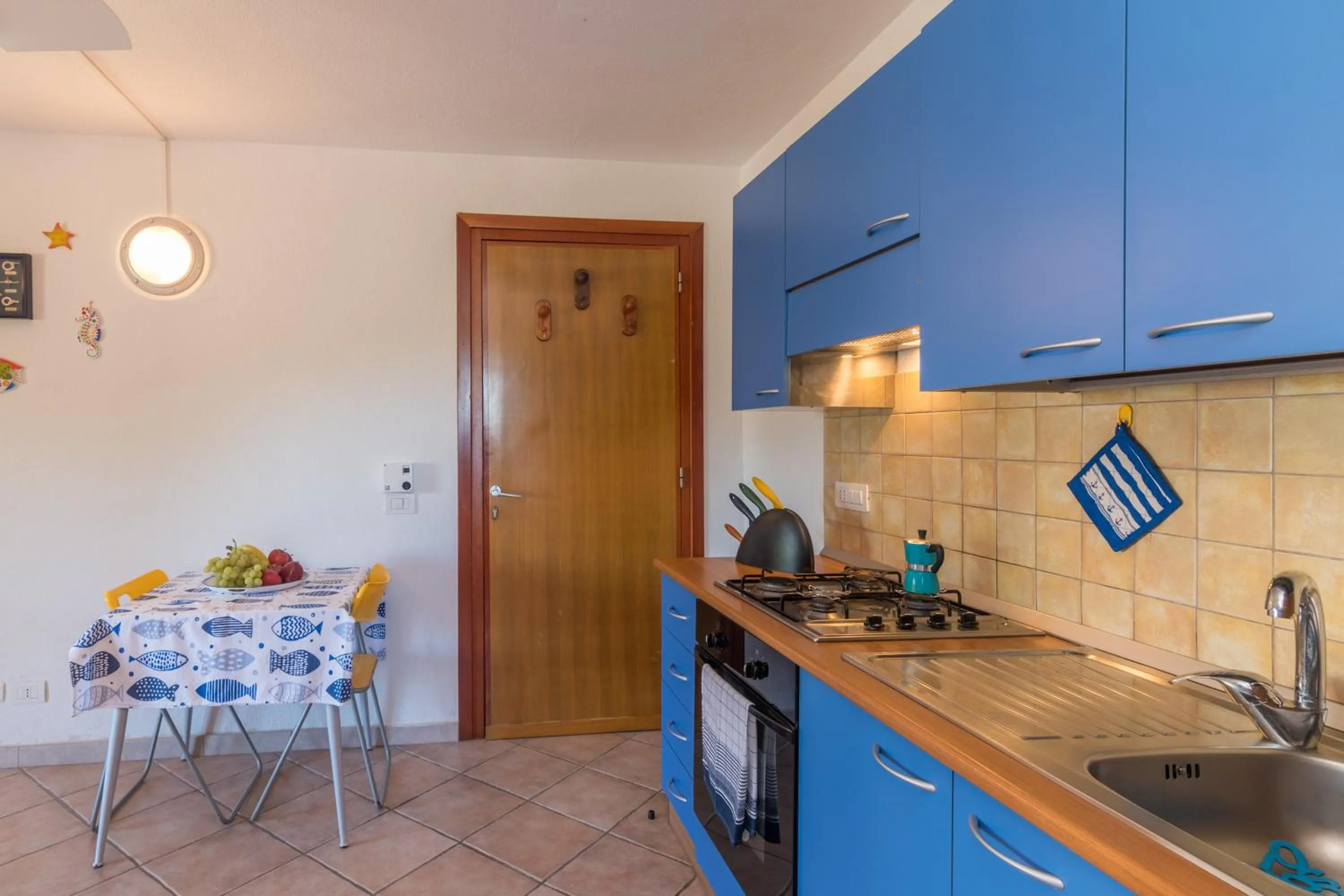 Dining area in Casa Emozione With Shared Pool - Happy Rentals