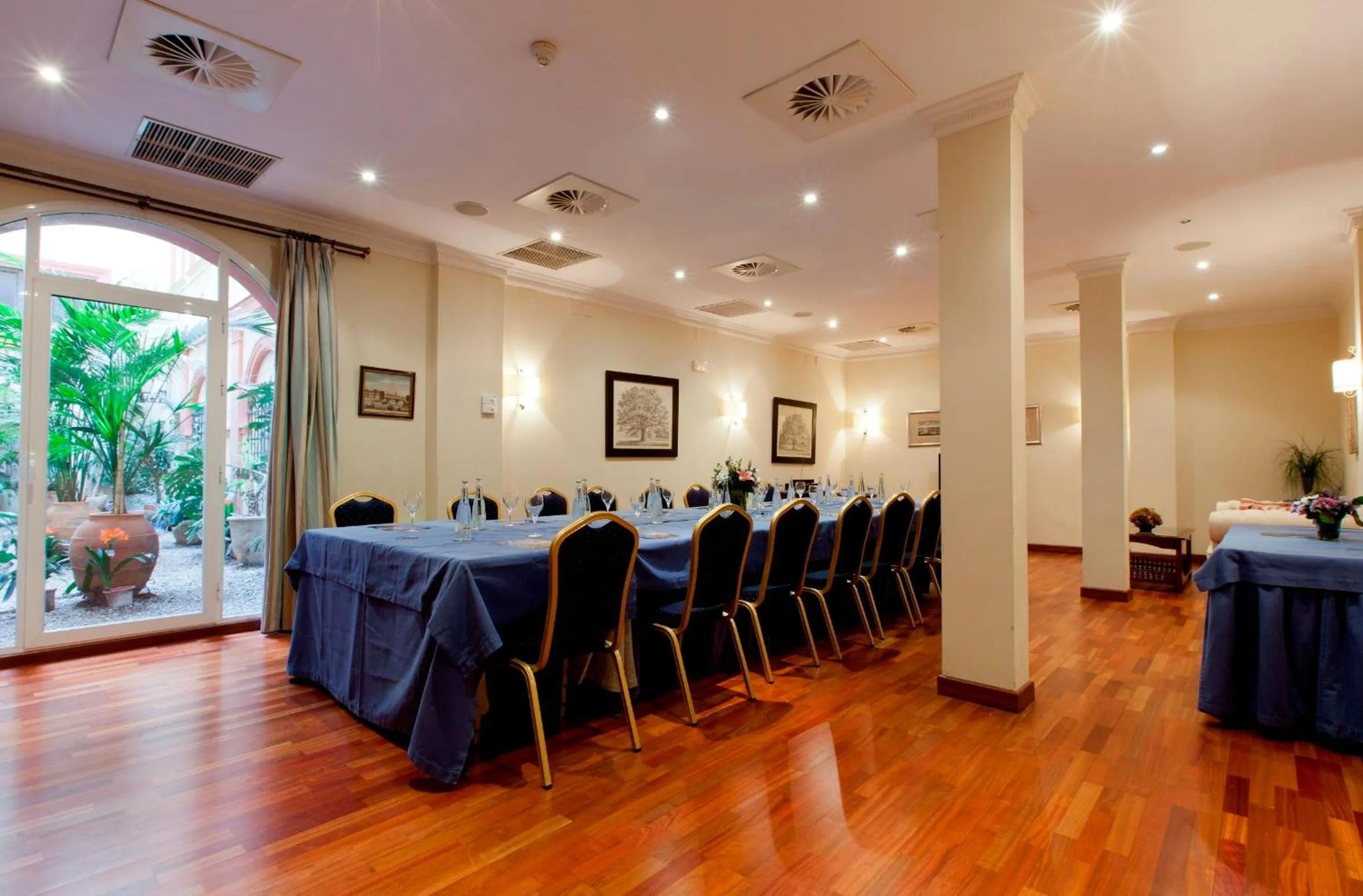 Banquet/Function facilities in Hotel Doña María