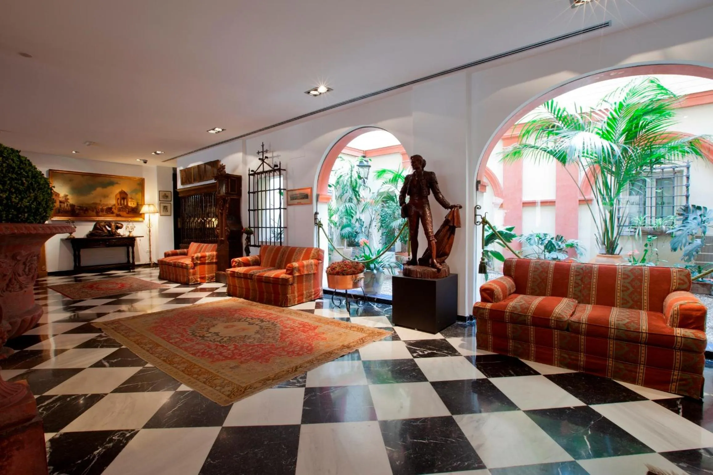 Lobby or reception in Hotel Doña María