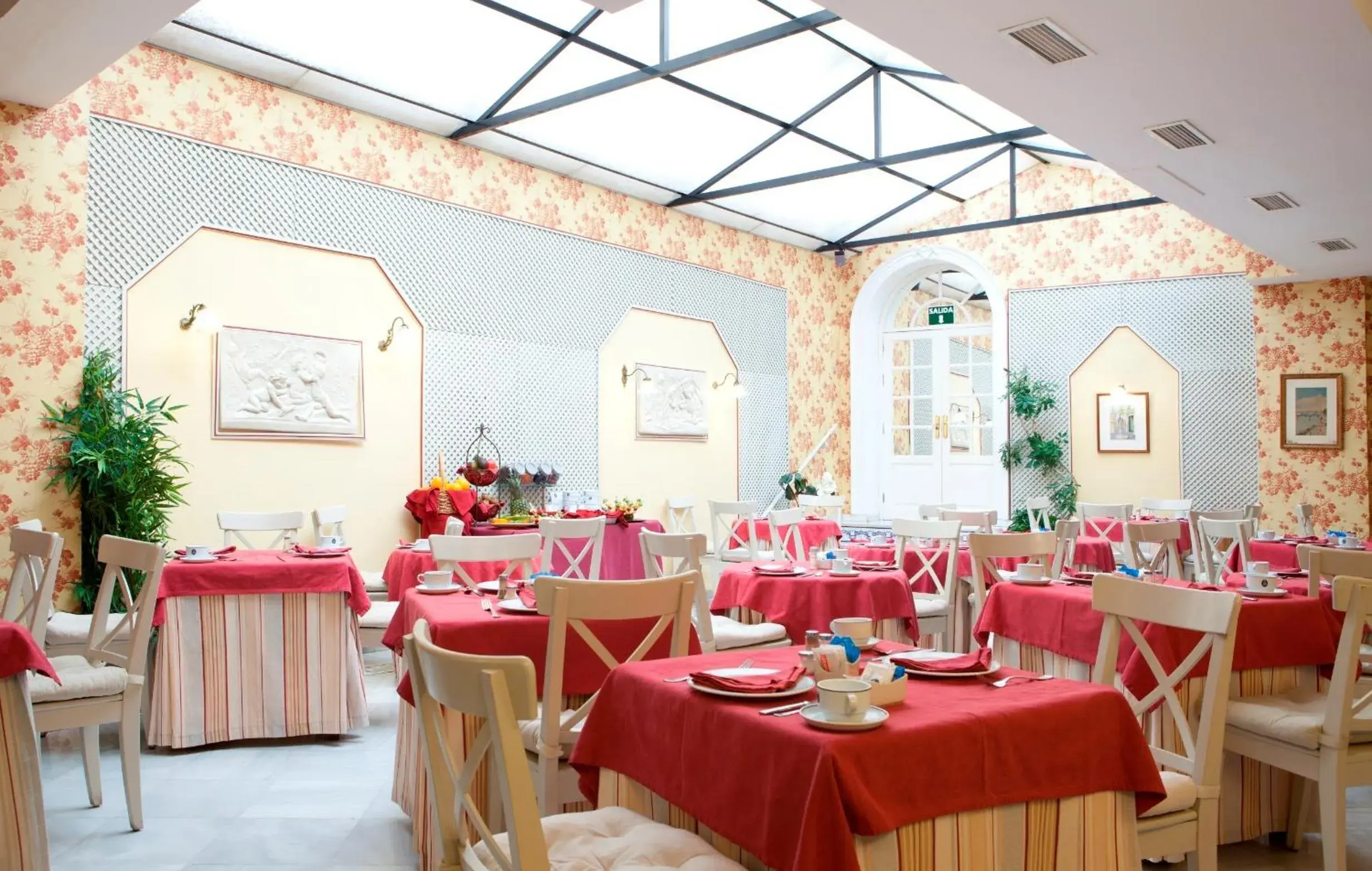 Restaurant/places to eat in Hotel Doña María Restaurant/places to eat in Hotel Doña María