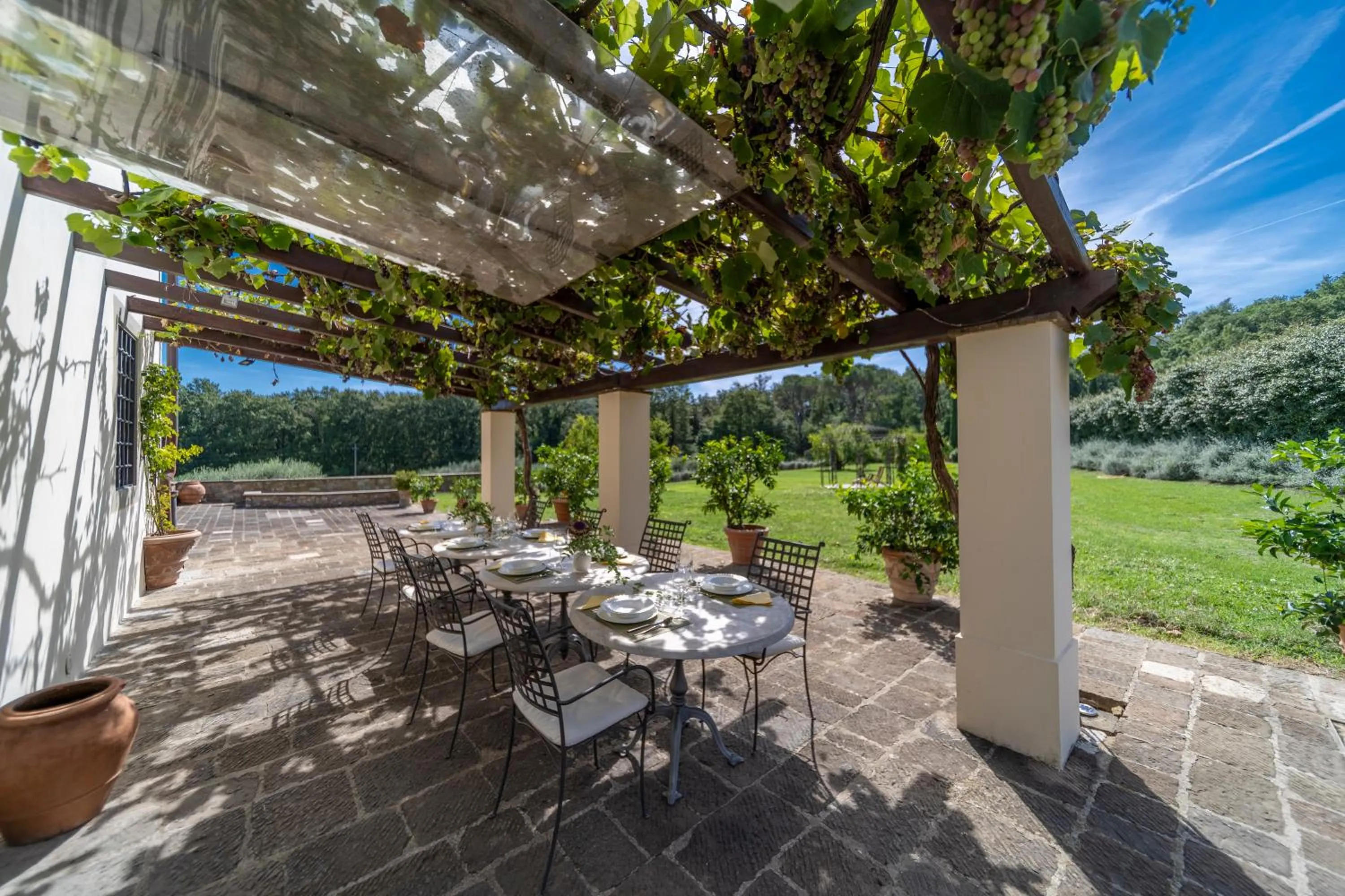 Dining area in Tenuta le Viste - panoramic Villa
