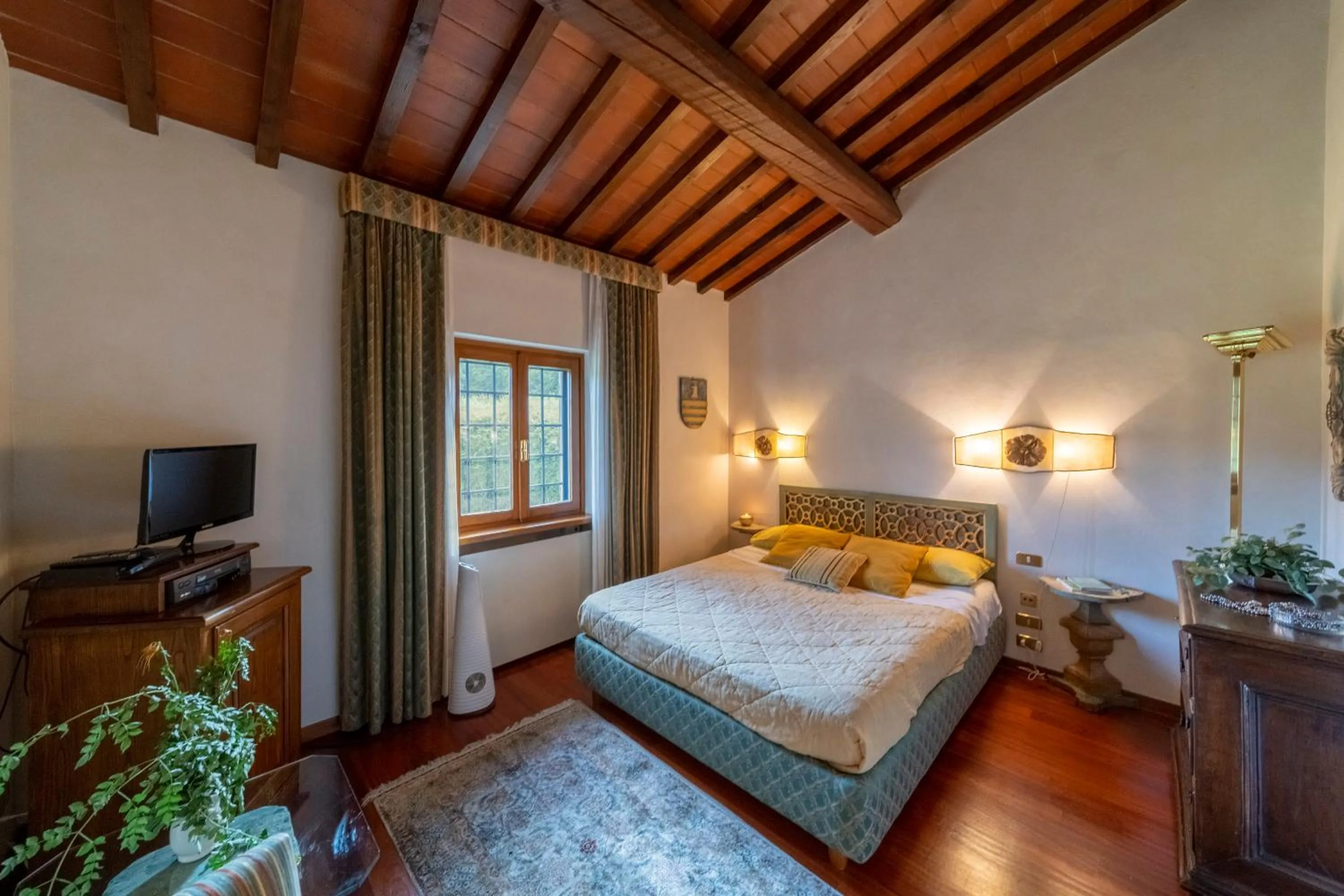 Bedroom, Bed in Tenuta le Viste - panoramic Villa