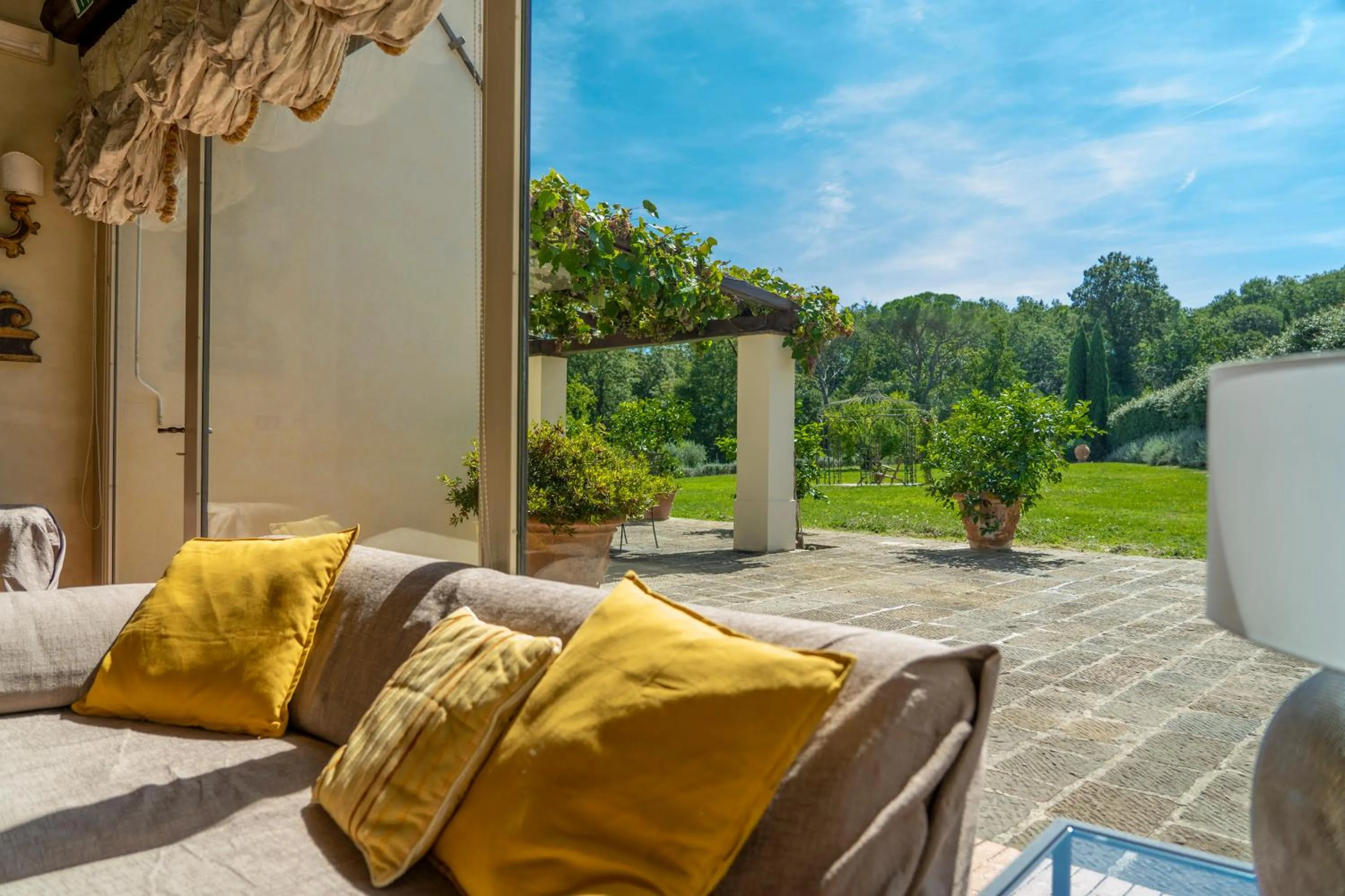 Living room in Tenuta le Viste - panoramic Villa