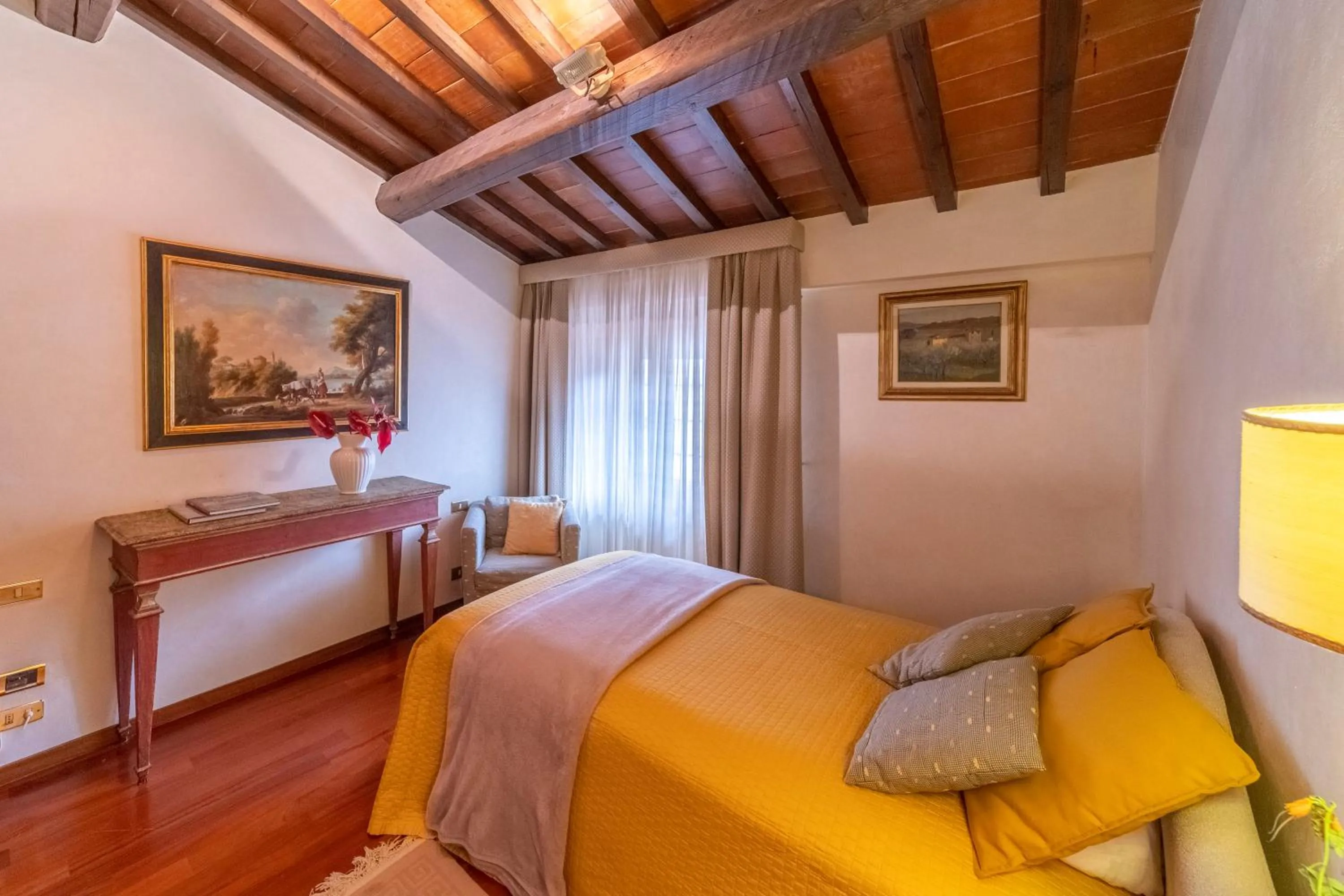 Bedroom, Bed in Tenuta le Viste - panoramic Villa