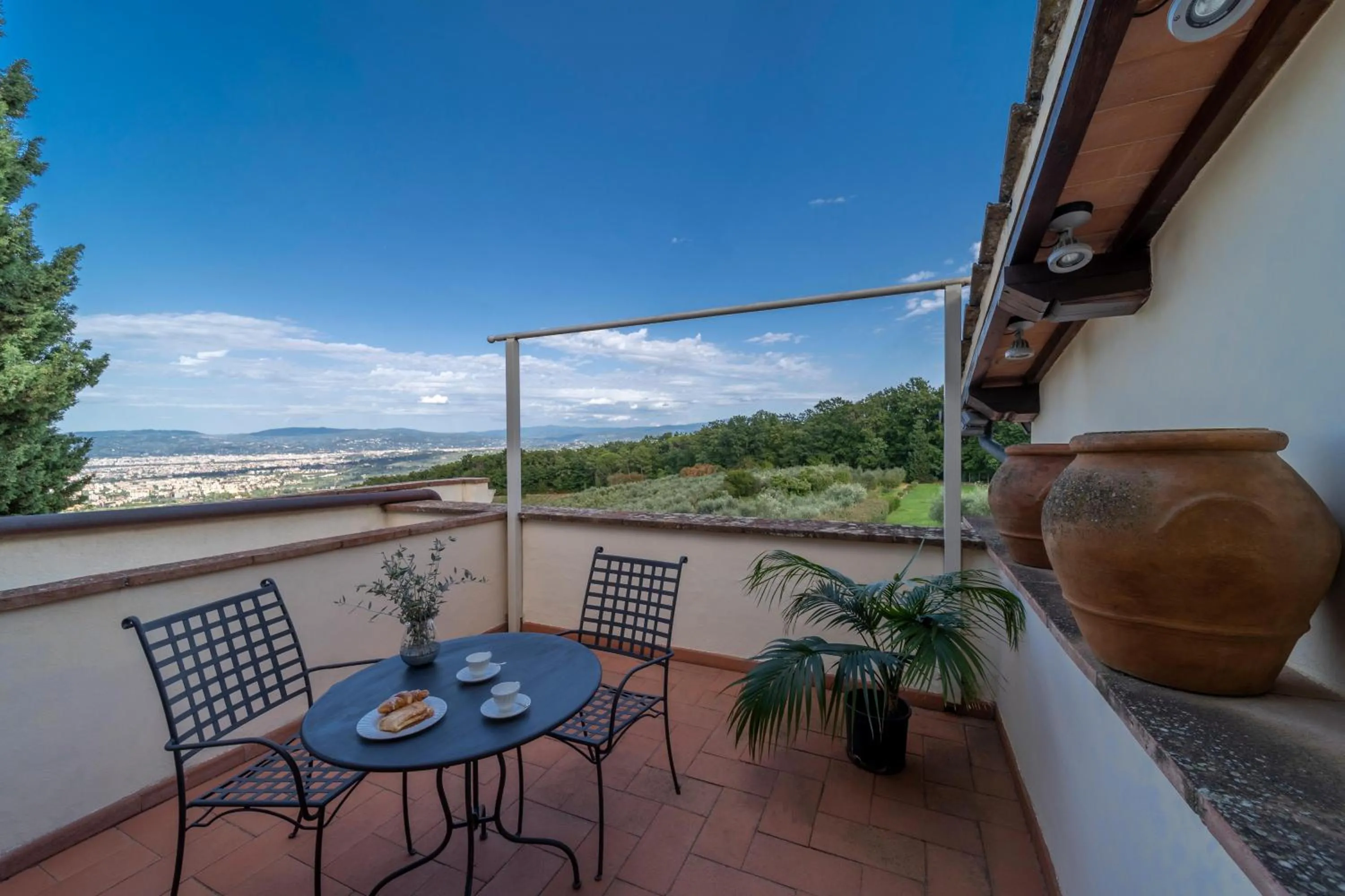 Balcony/Terrace in Tenuta le Viste - panoramic Villa