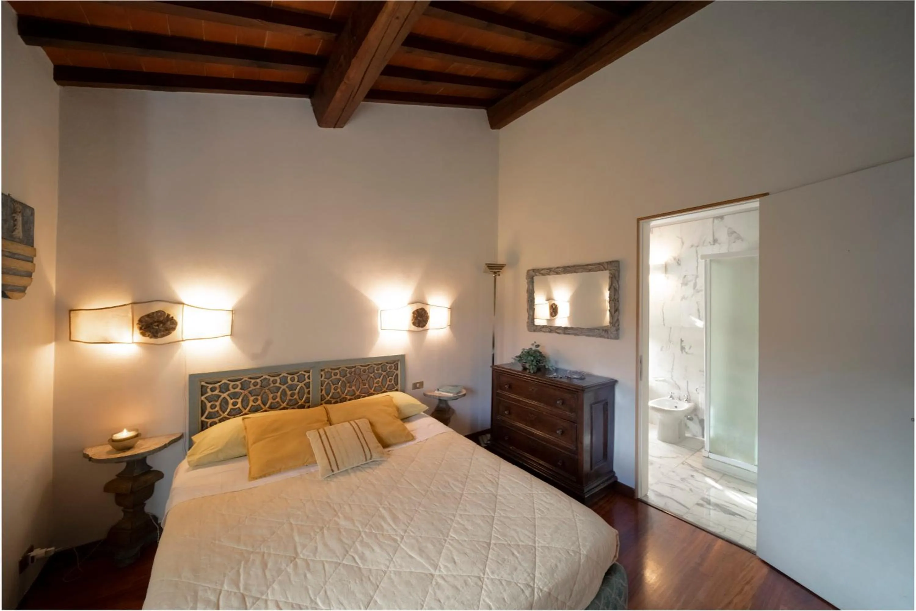 Bedroom, Bed in Tenuta le Viste - panoramic Villa