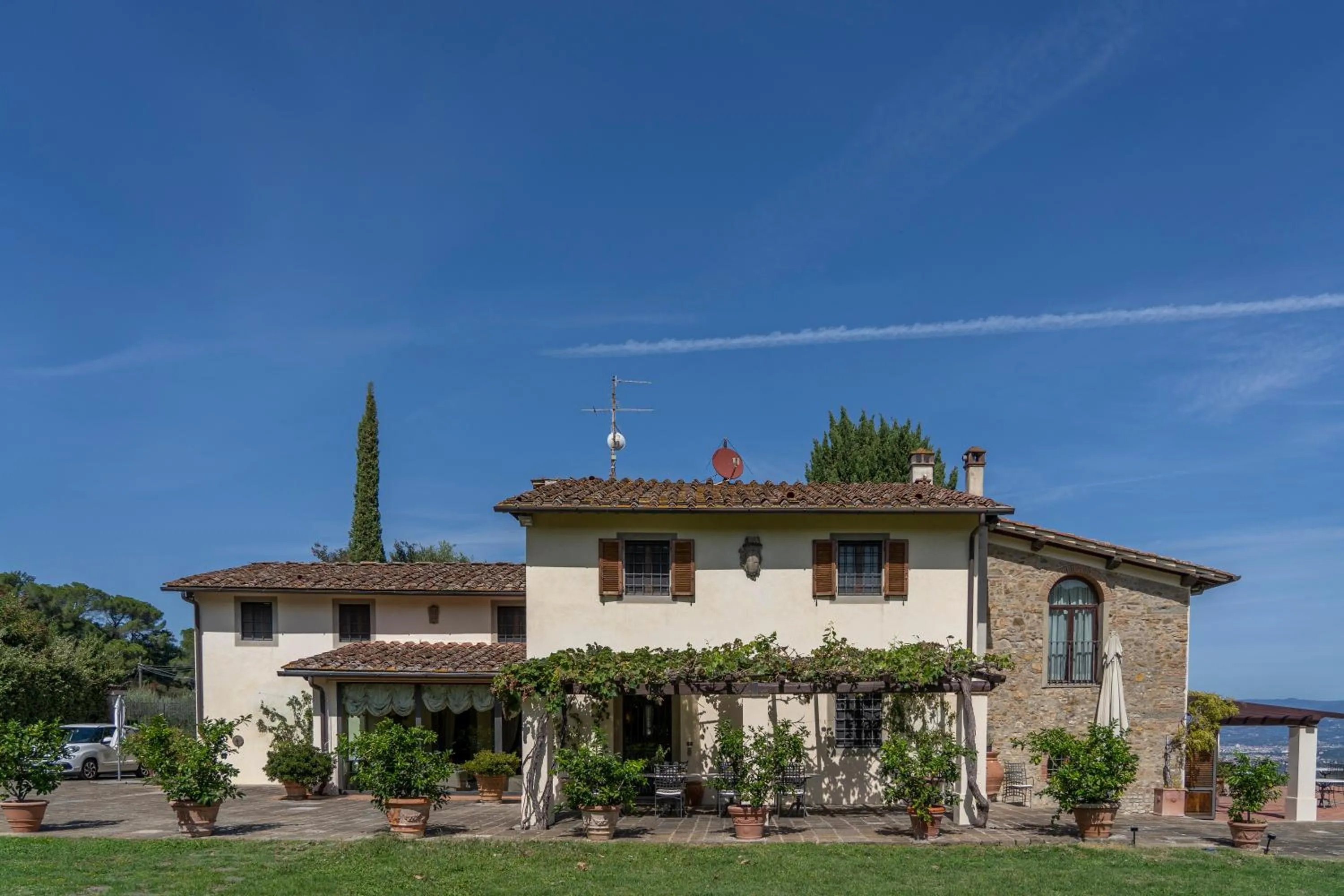 Property building in Tenuta le Viste - panoramic Villa