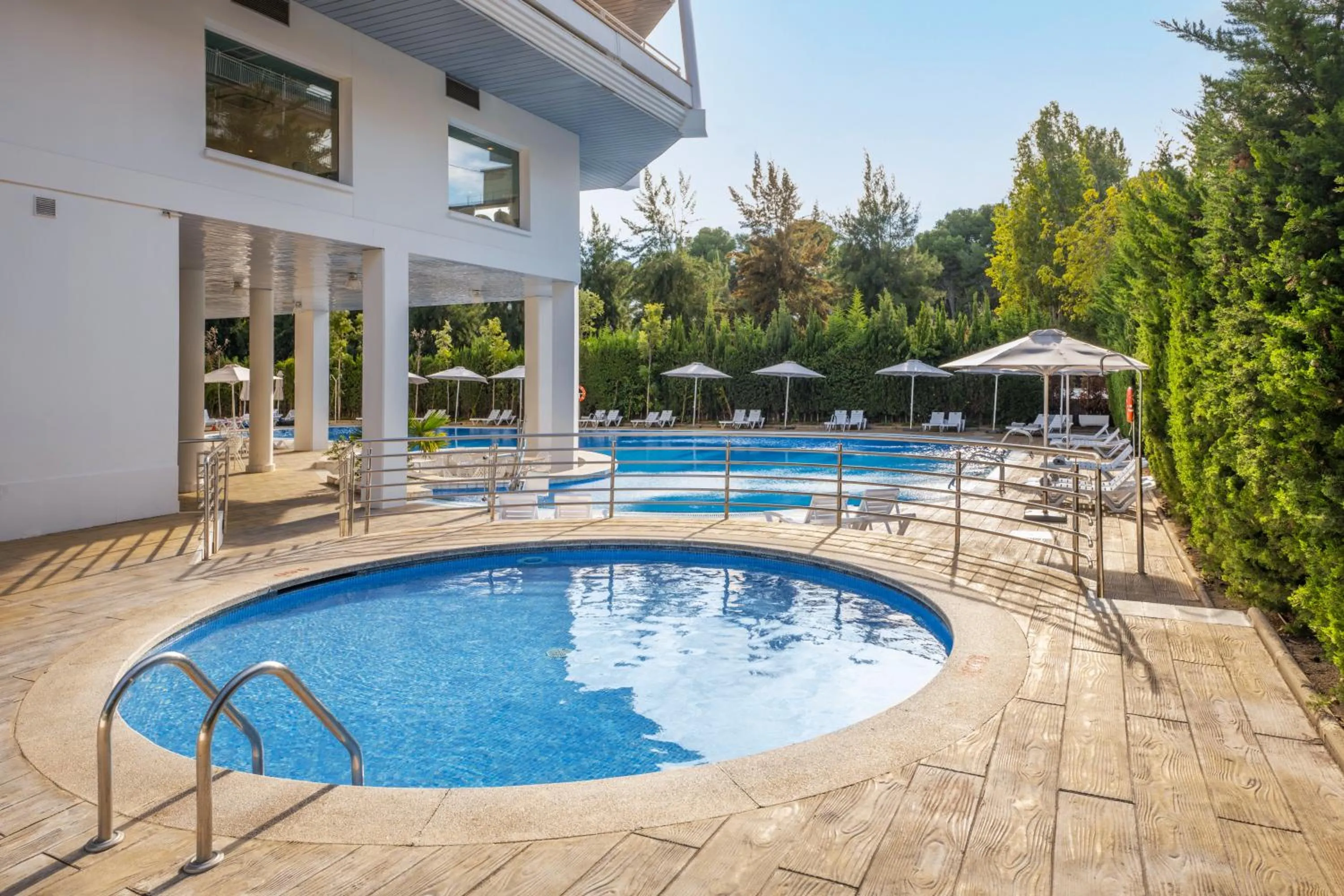 Swimming pool in Ponient Pirámide Salou by PortAventura World