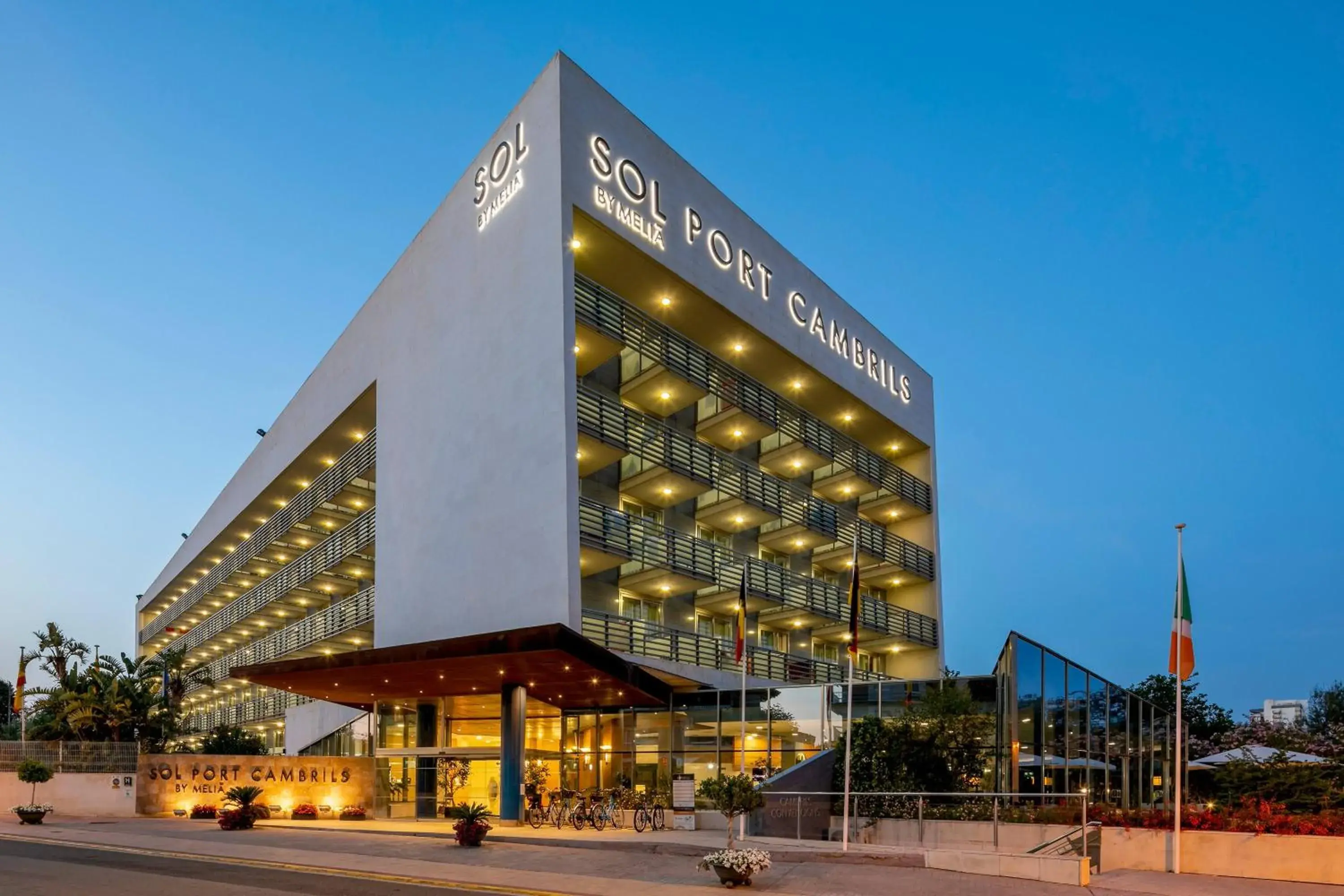 Property building in SOL Port Cambrils Property building in SOL Port Cambrils