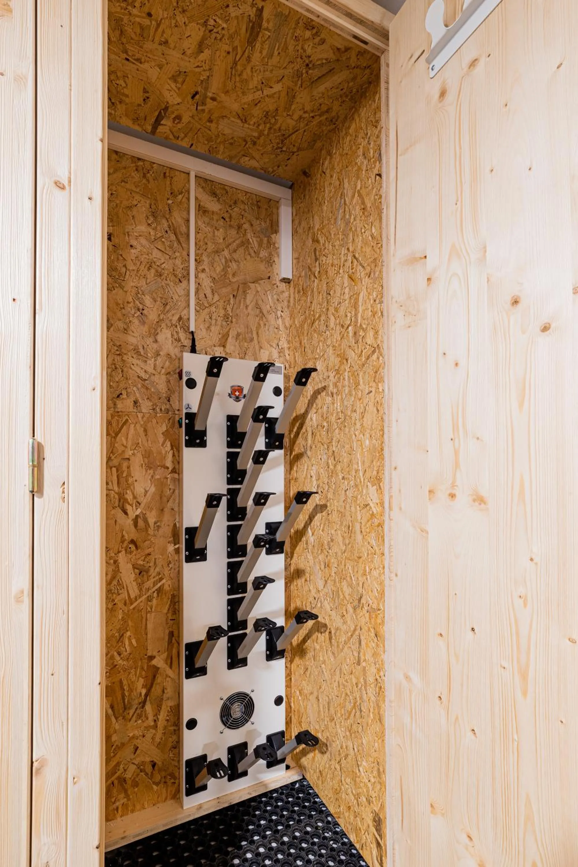 microwave in Madame Vacances Hotel Les Cimes