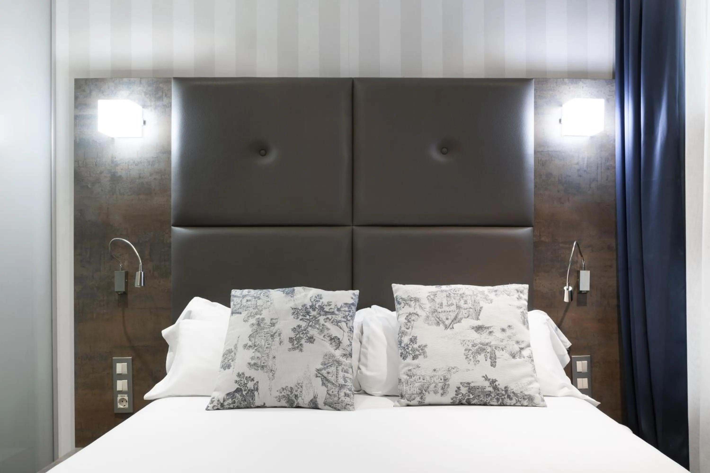 Bedroom, Bed in Petit Palace Posada del Peine