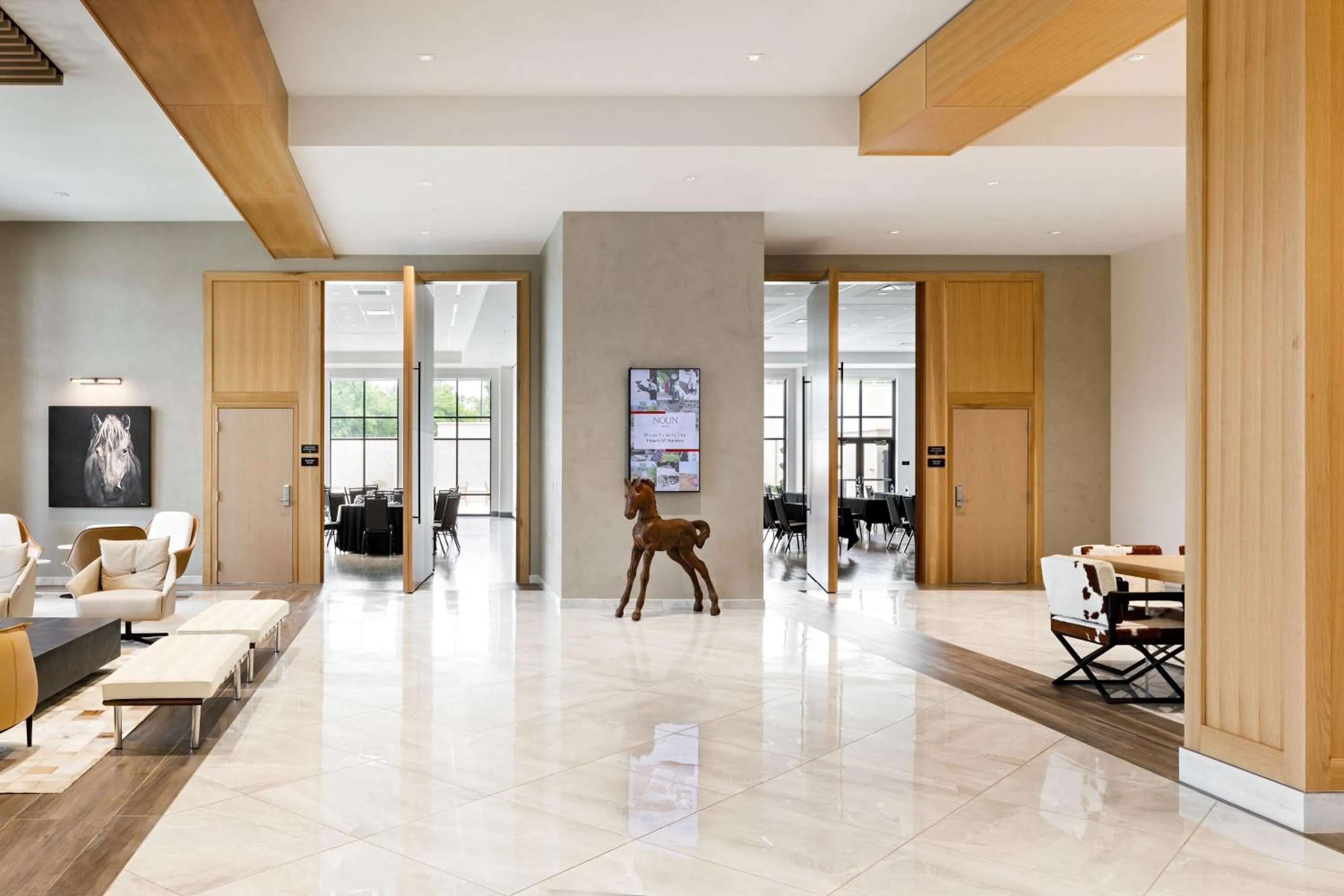 Lobby or reception in NOUN Hotel, Norman, a Tribute Portfolio Hotel