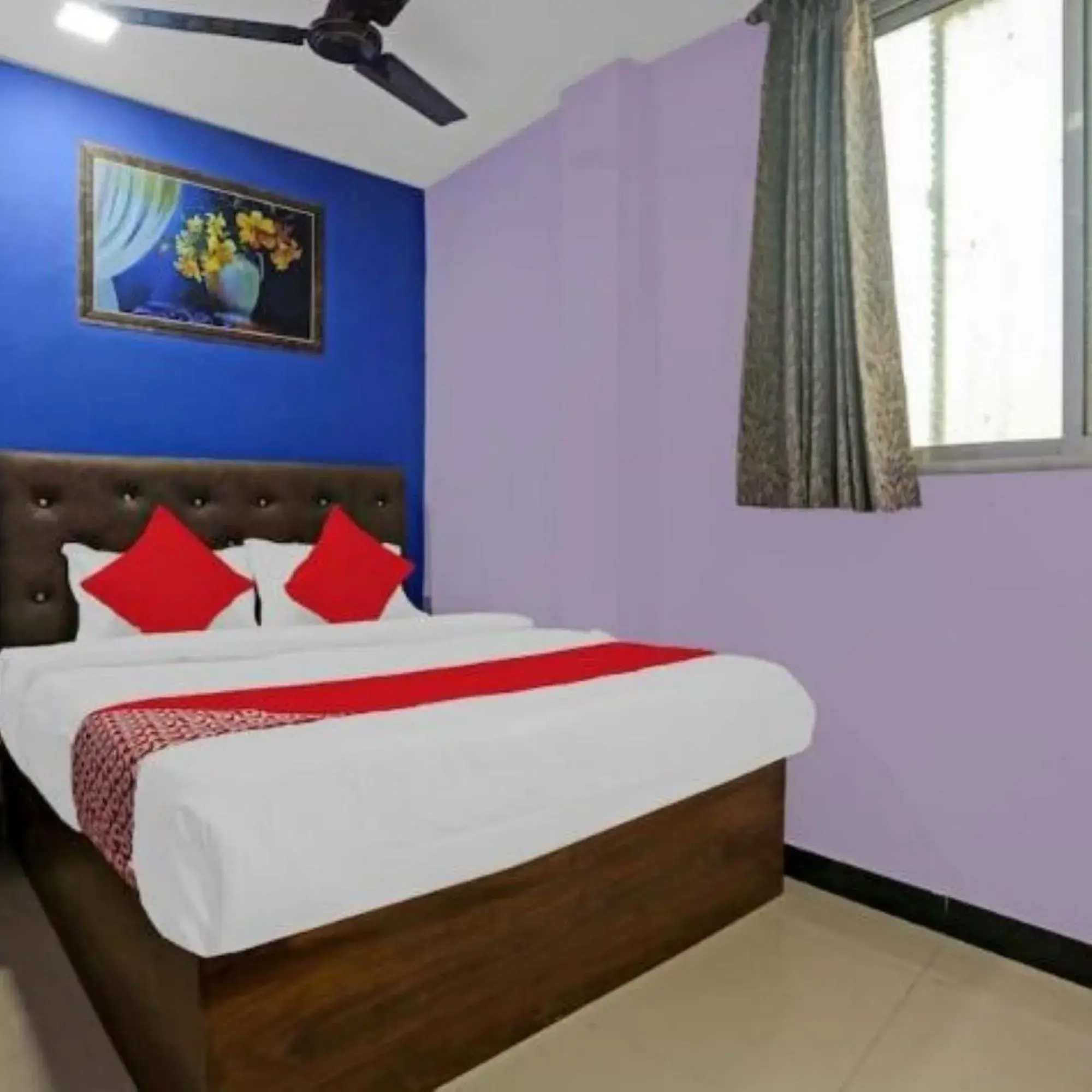 Bed in Hotel Welcome Inn,Mumbai Bed in Hotel Welcome Inn,Mumbai