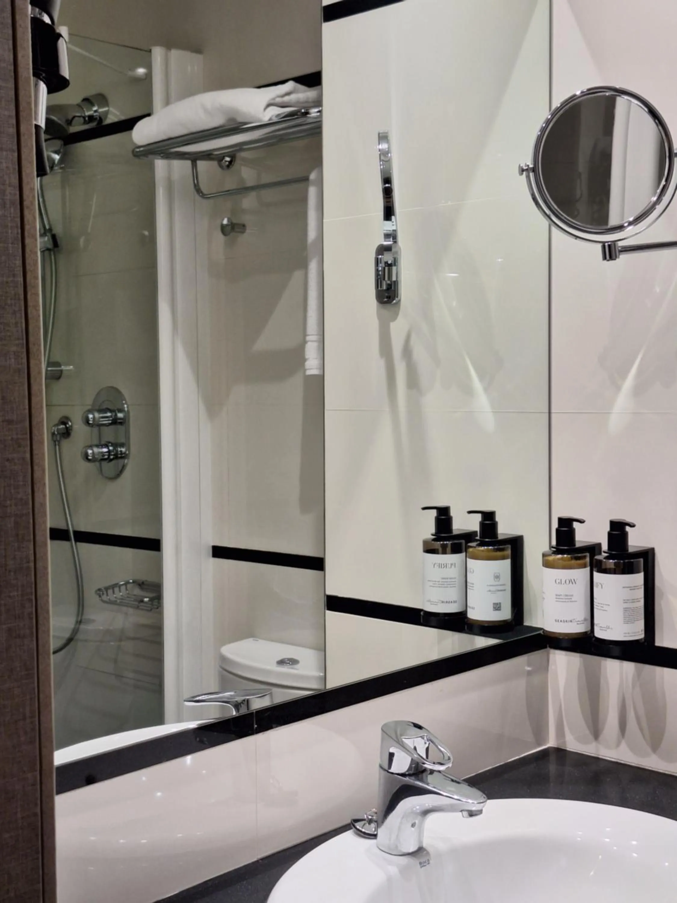 Bathroom in Best Western Premier Hotel Dante