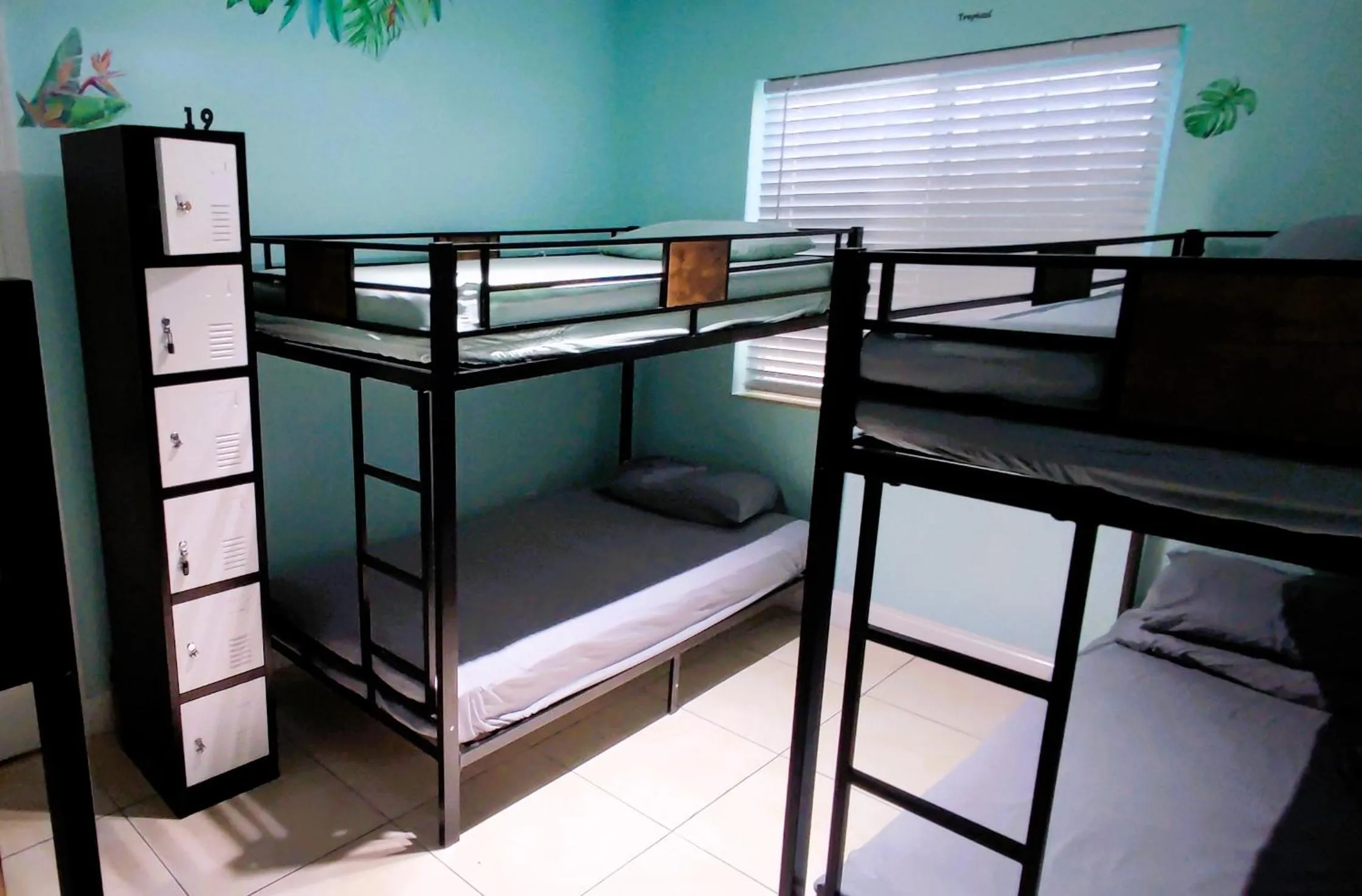 Bed in Summer Gardens