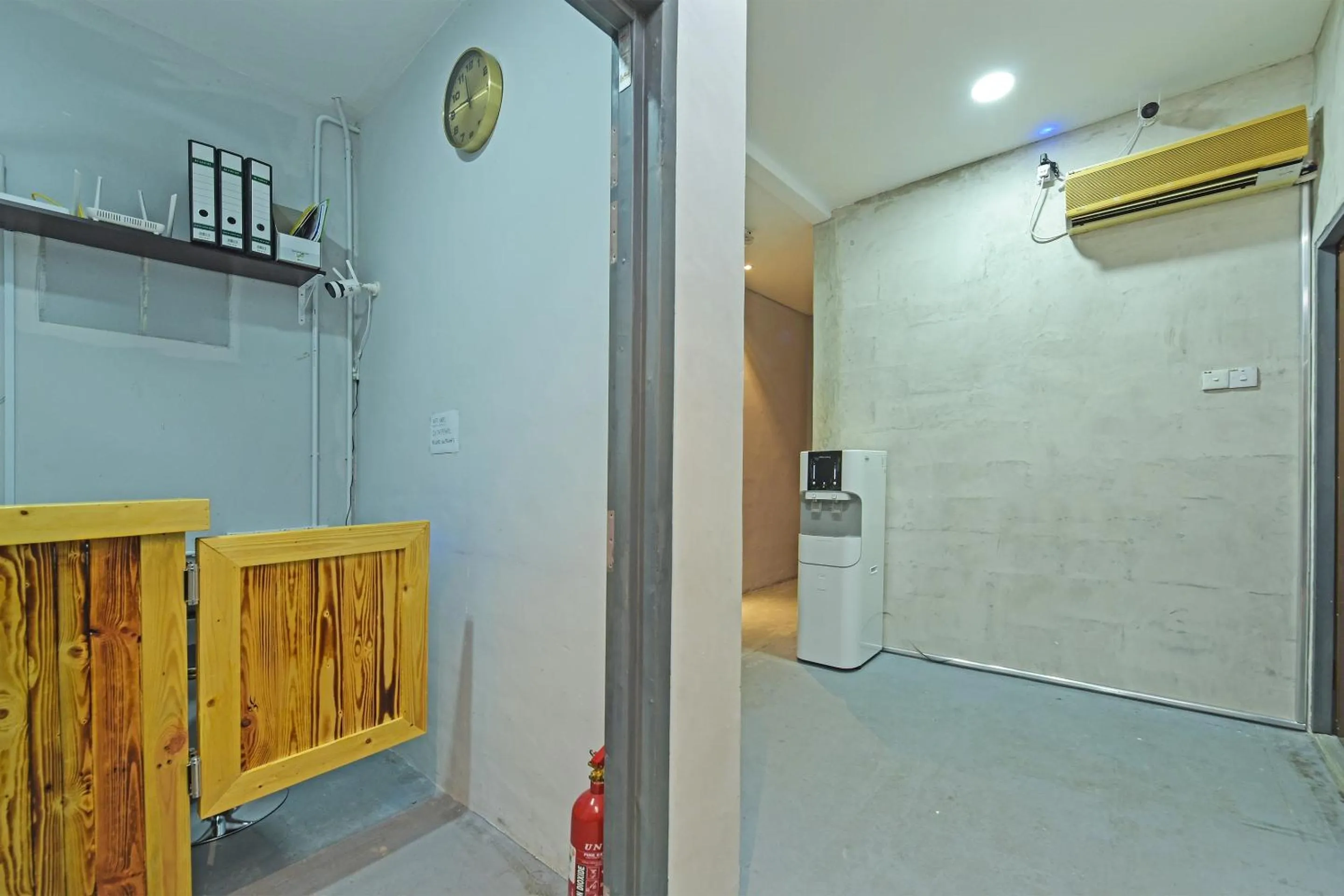 Lobby or reception in OYO 90662 The 1975 Hotel Empire