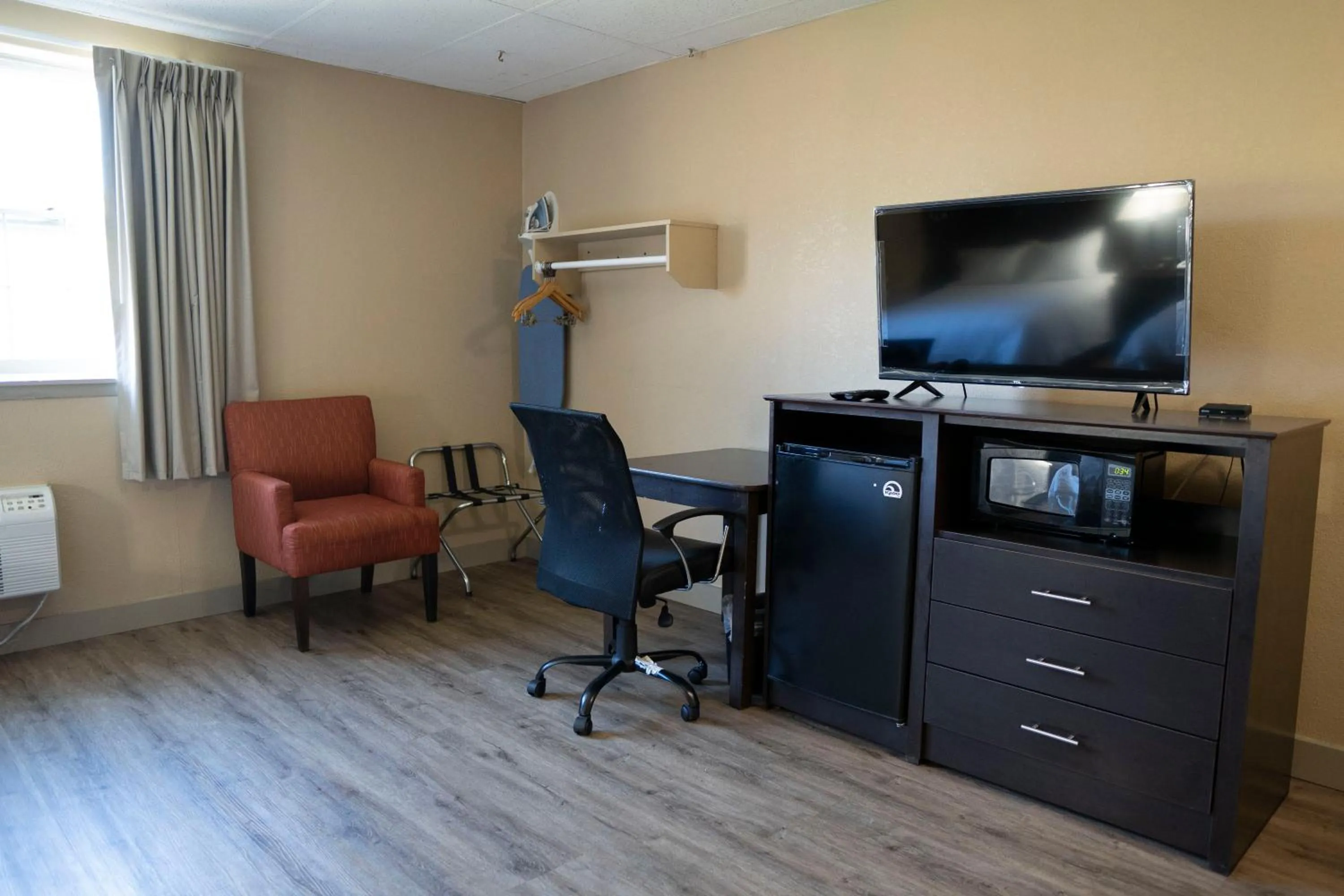 TV and multimedia in Framingham Inn