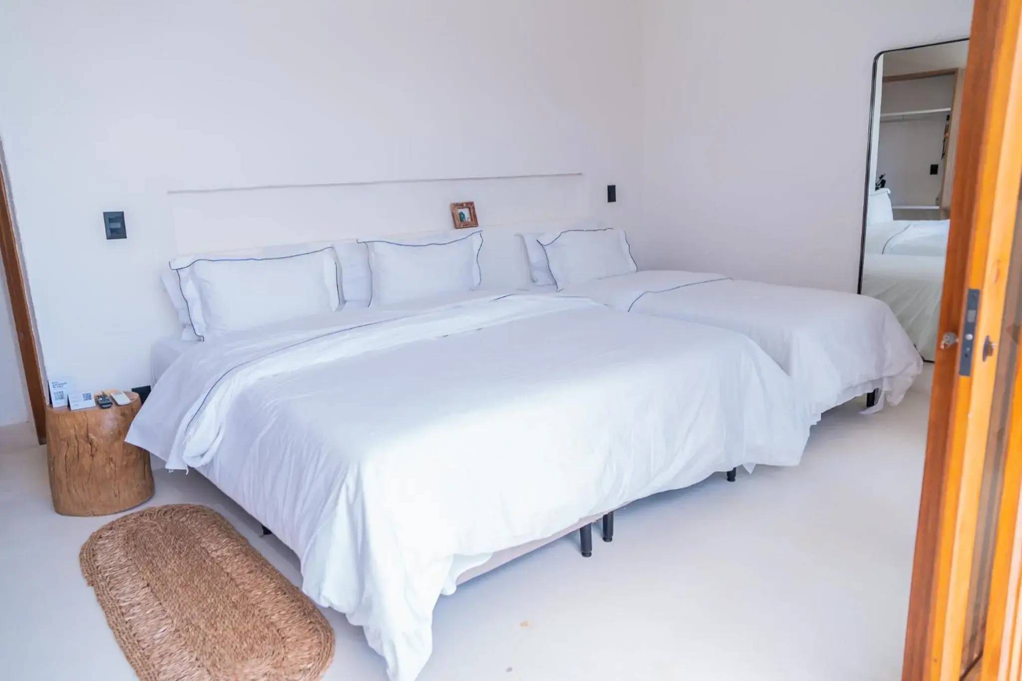 Deluxe Triple Room in Mikiki Lifestyle Hotel Deluxe Triple Room in Mikiki Lifestyle Hotel