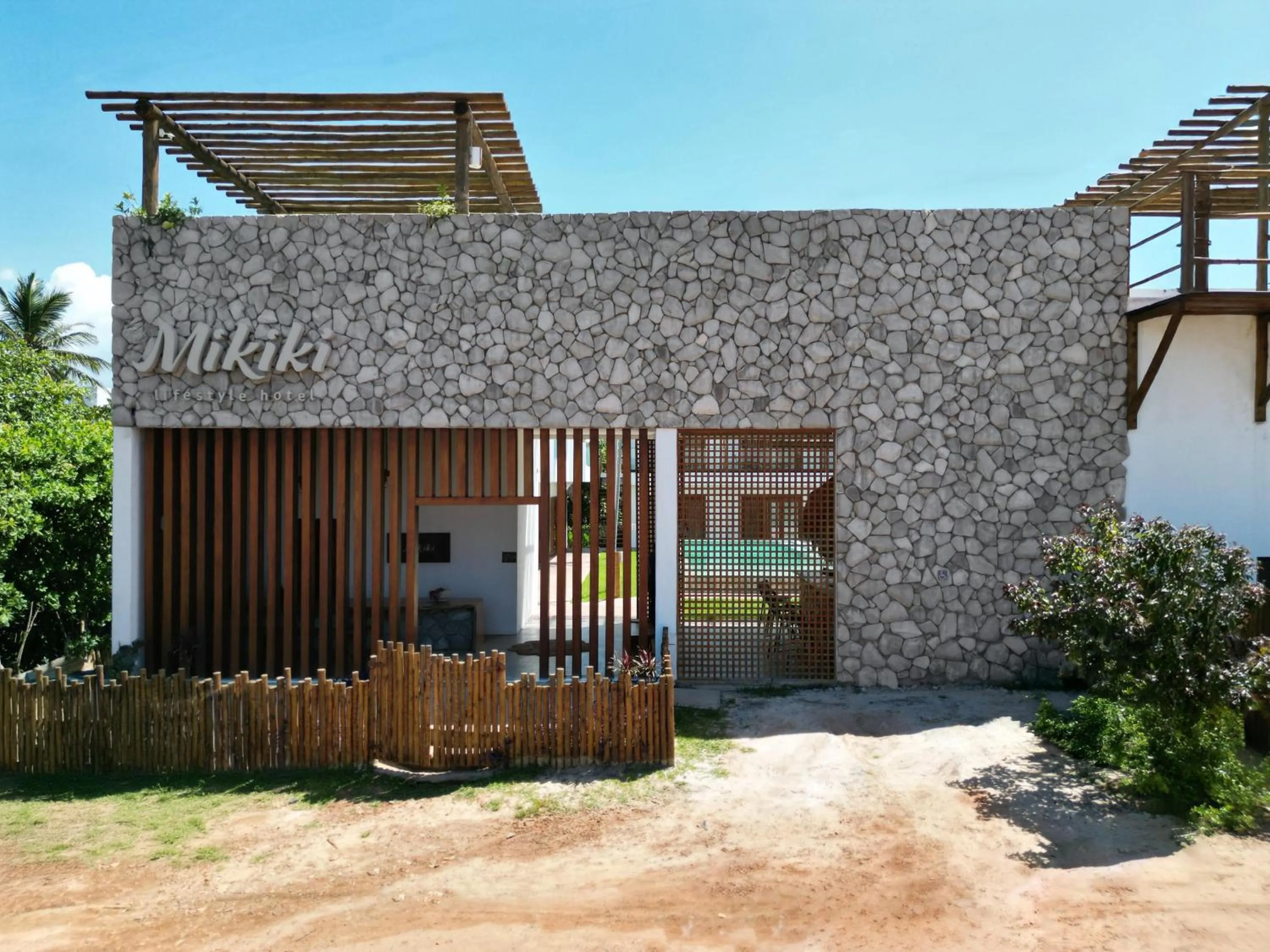 Facade/entrance in Mikiki Lifestyle Hotel