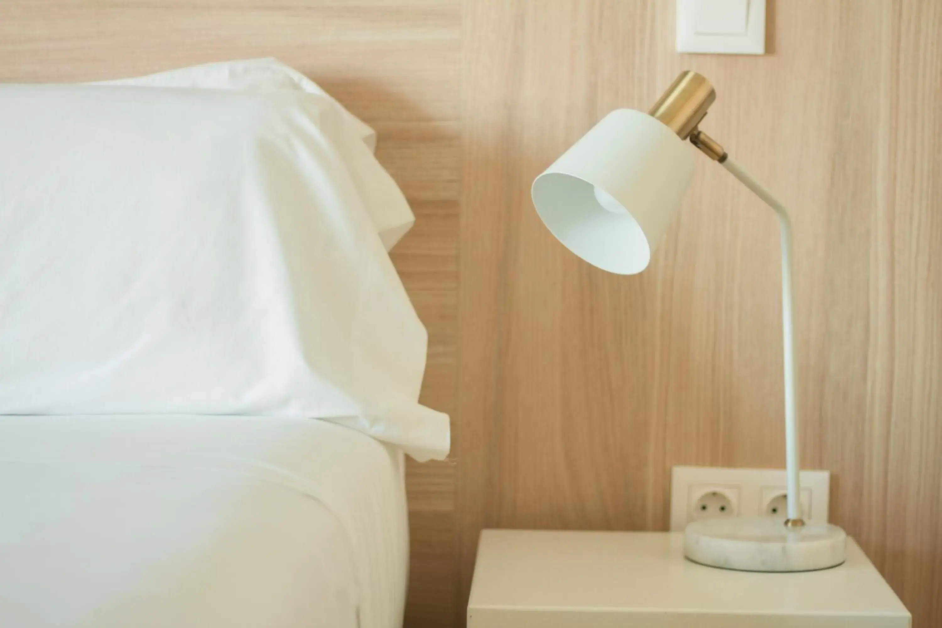 Decorative detail, Bed in room Select Porto Suites Decorative detail, Bed in room Select Porto Suites