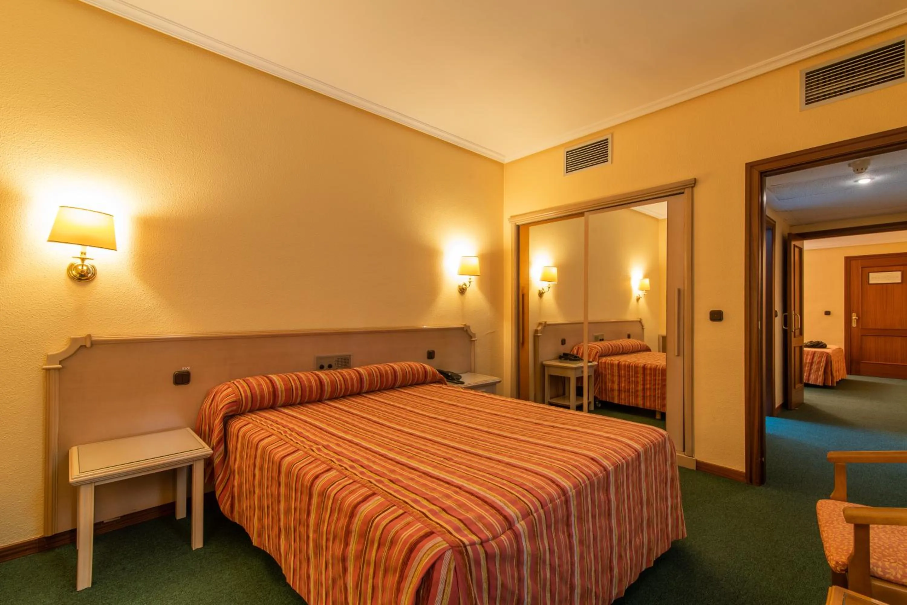 Bed in Hospedium Hotel Europa Centro