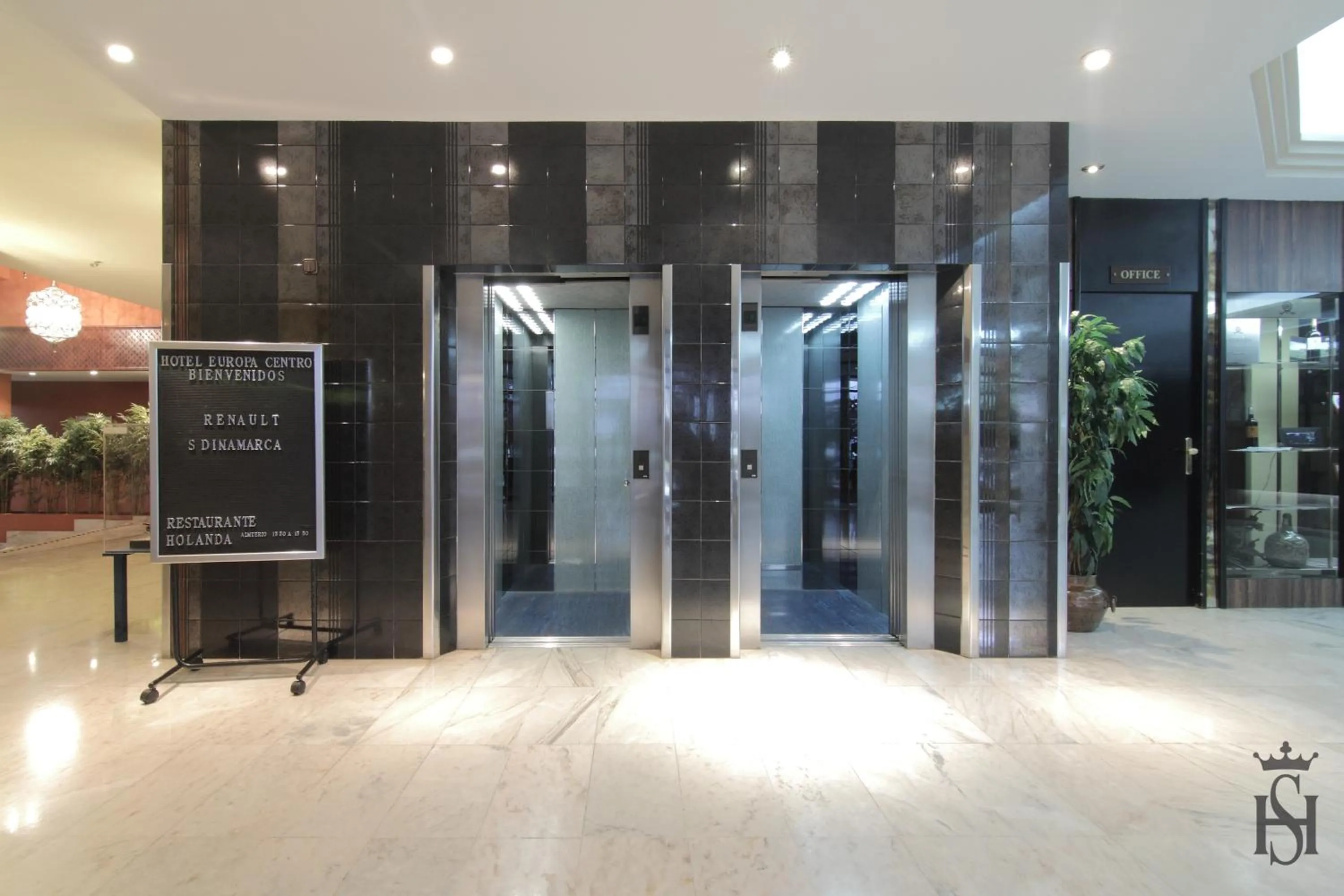 Lobby or reception in Hospedium Hotel Europa Centro