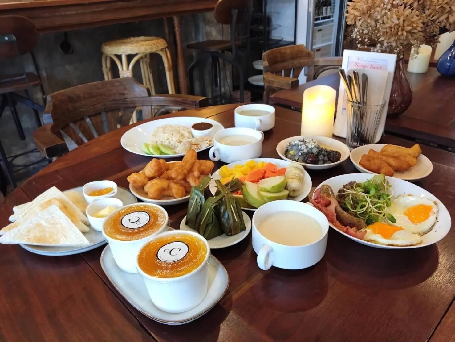 Breakfast in Central Old Town Cottage