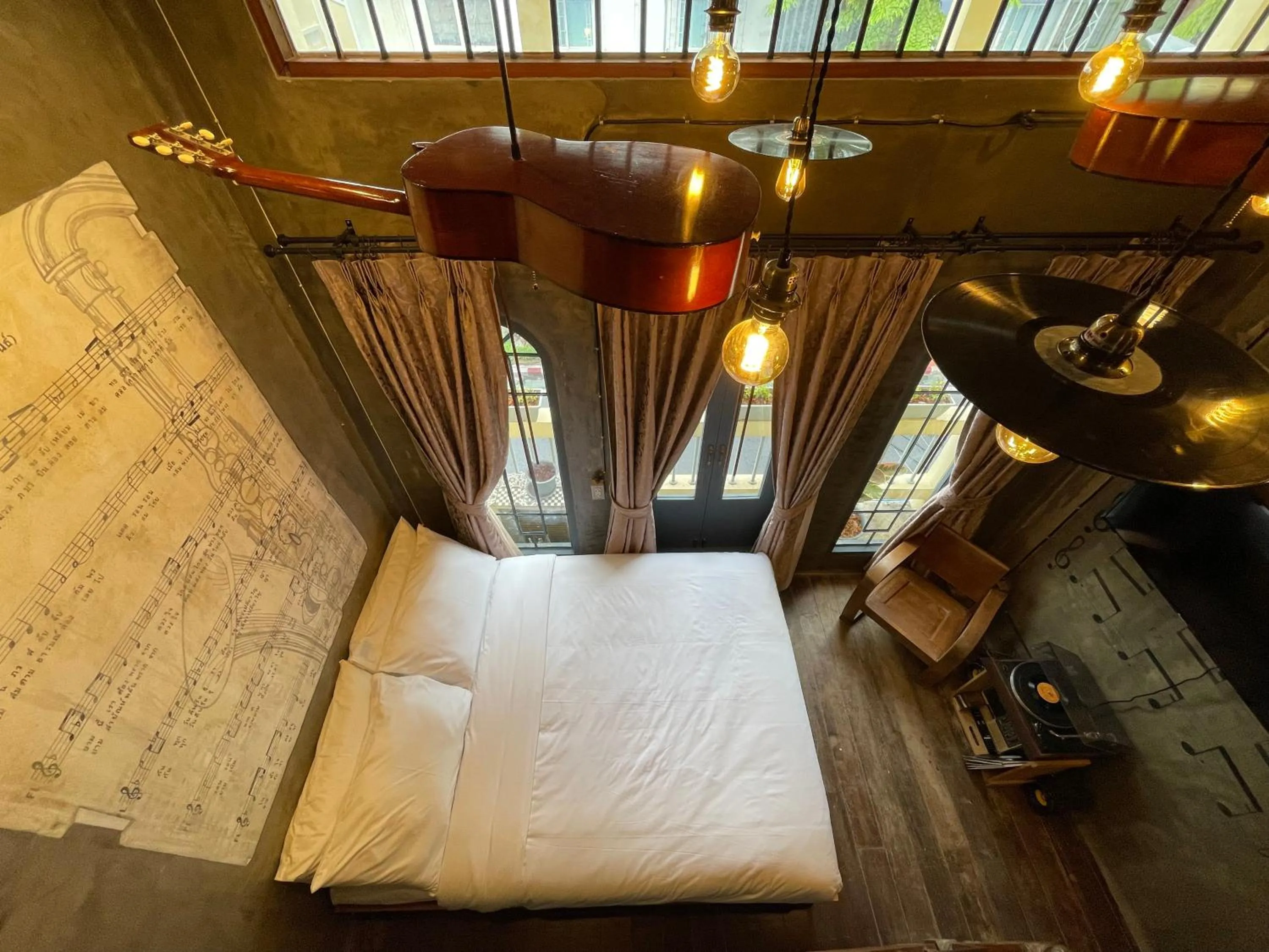Bedroom, Bed in Central Old Town Cottage