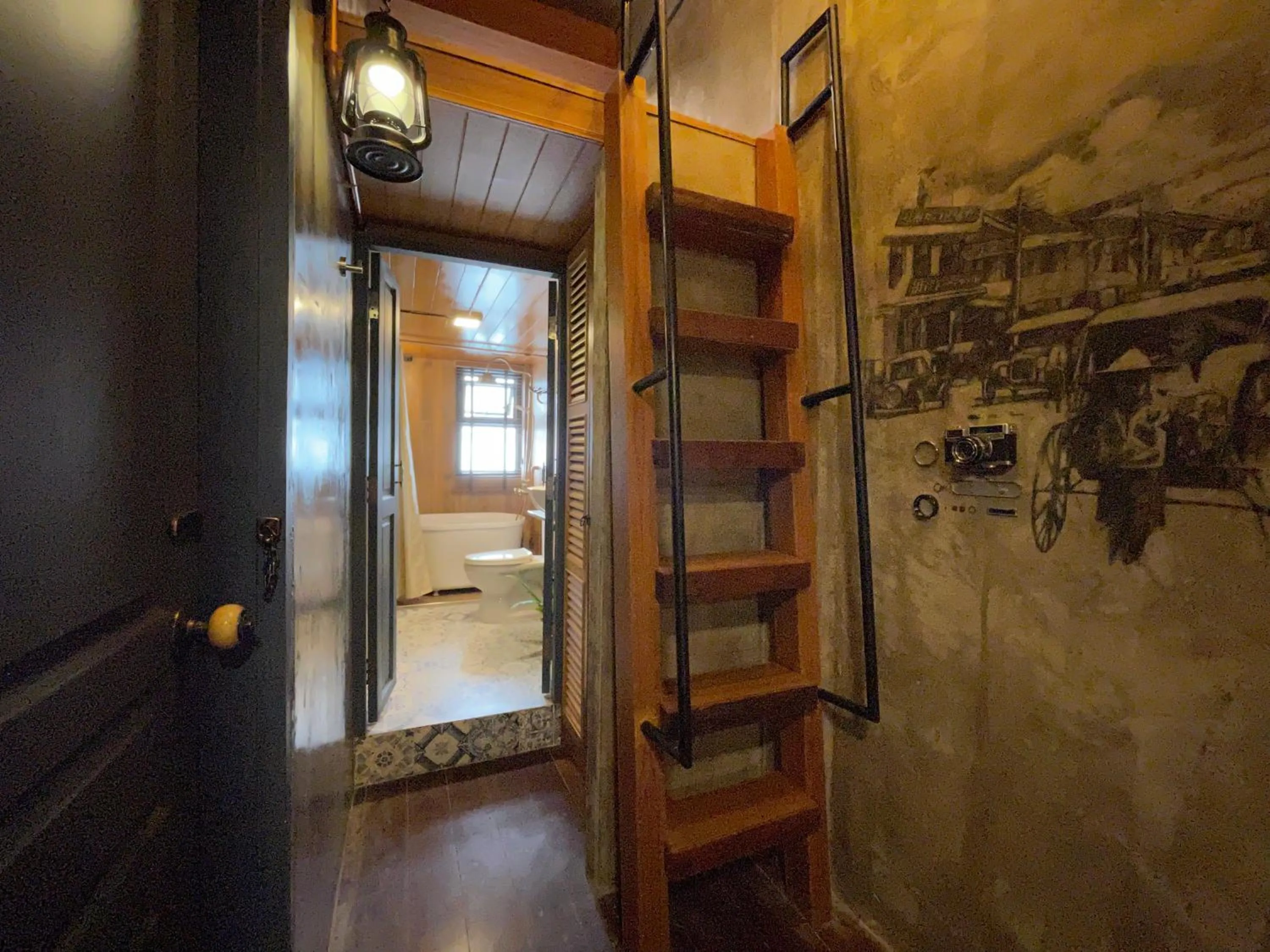 Shower in Central Old Town Cottage