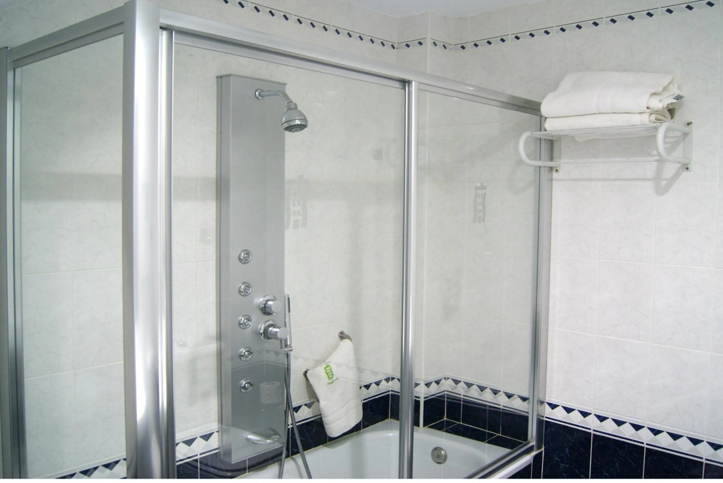 Bathroom in Hotel Molinos