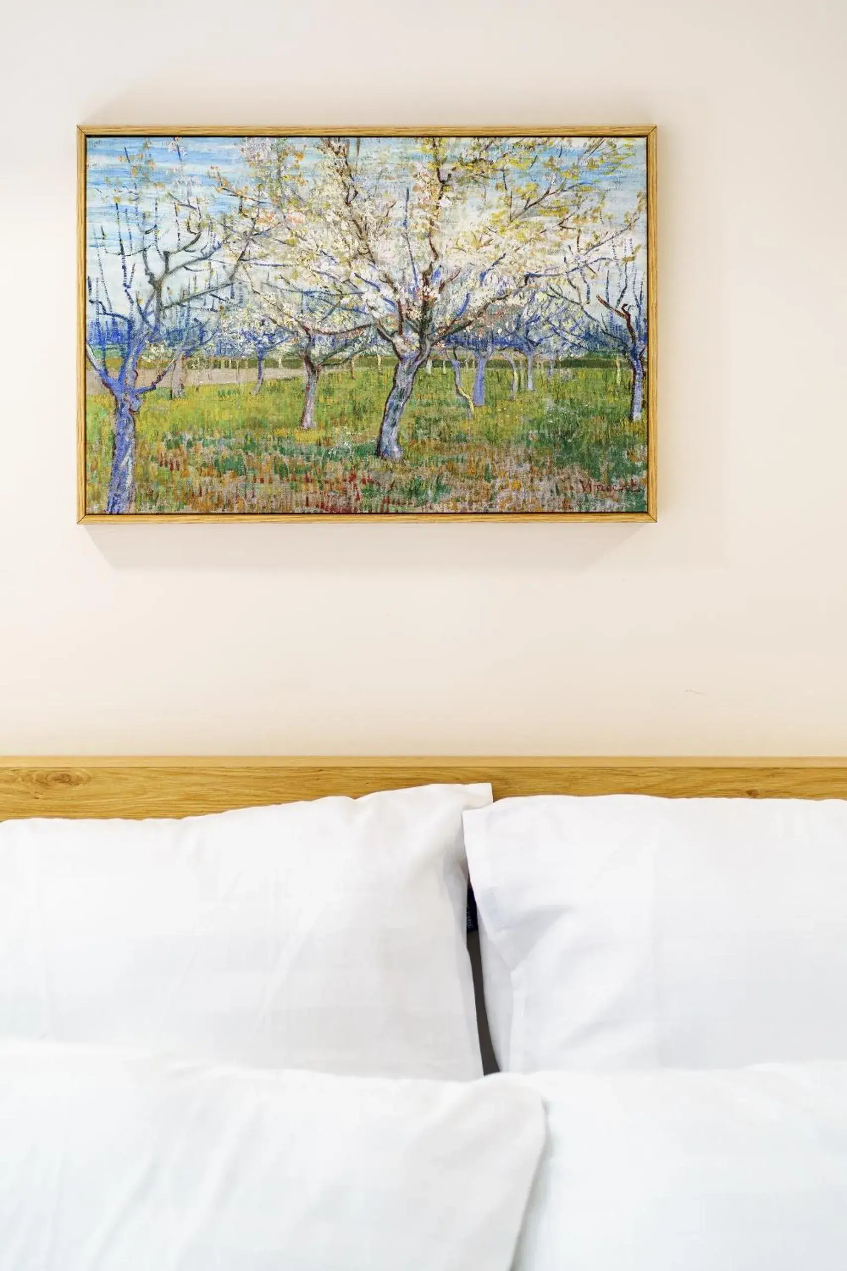 Bed in LATA Hotel & Apartments Bed in LATA Hotel & Apartments