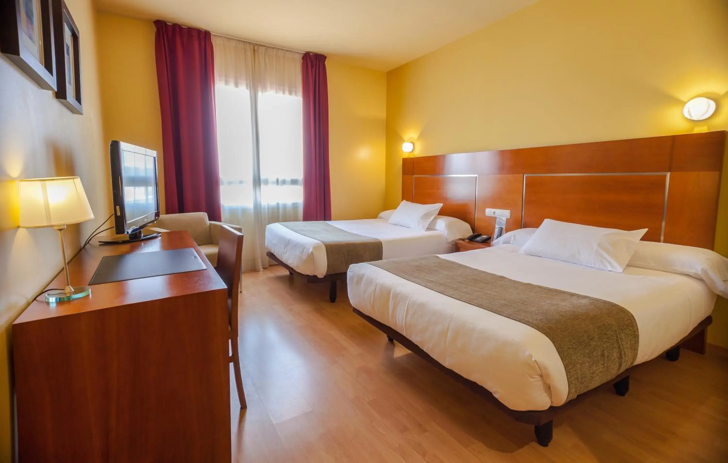 Family Room in Hotel Andia Family Room in Hotel Andia