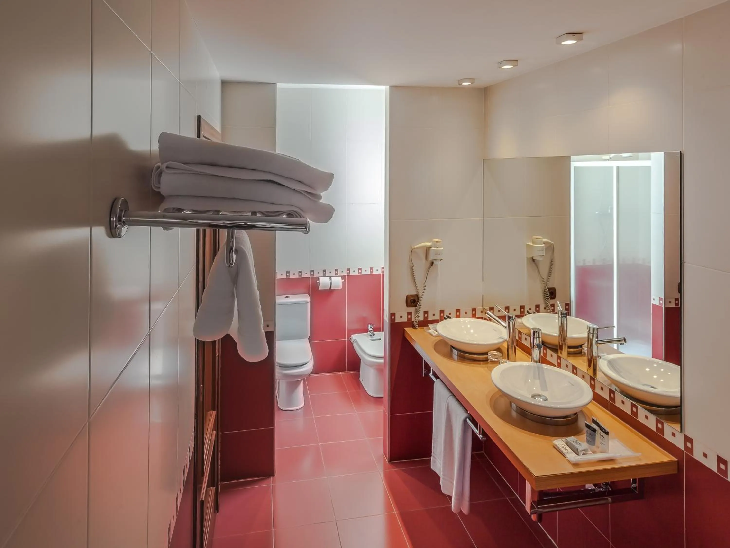 Bathroom in Hotel Andia