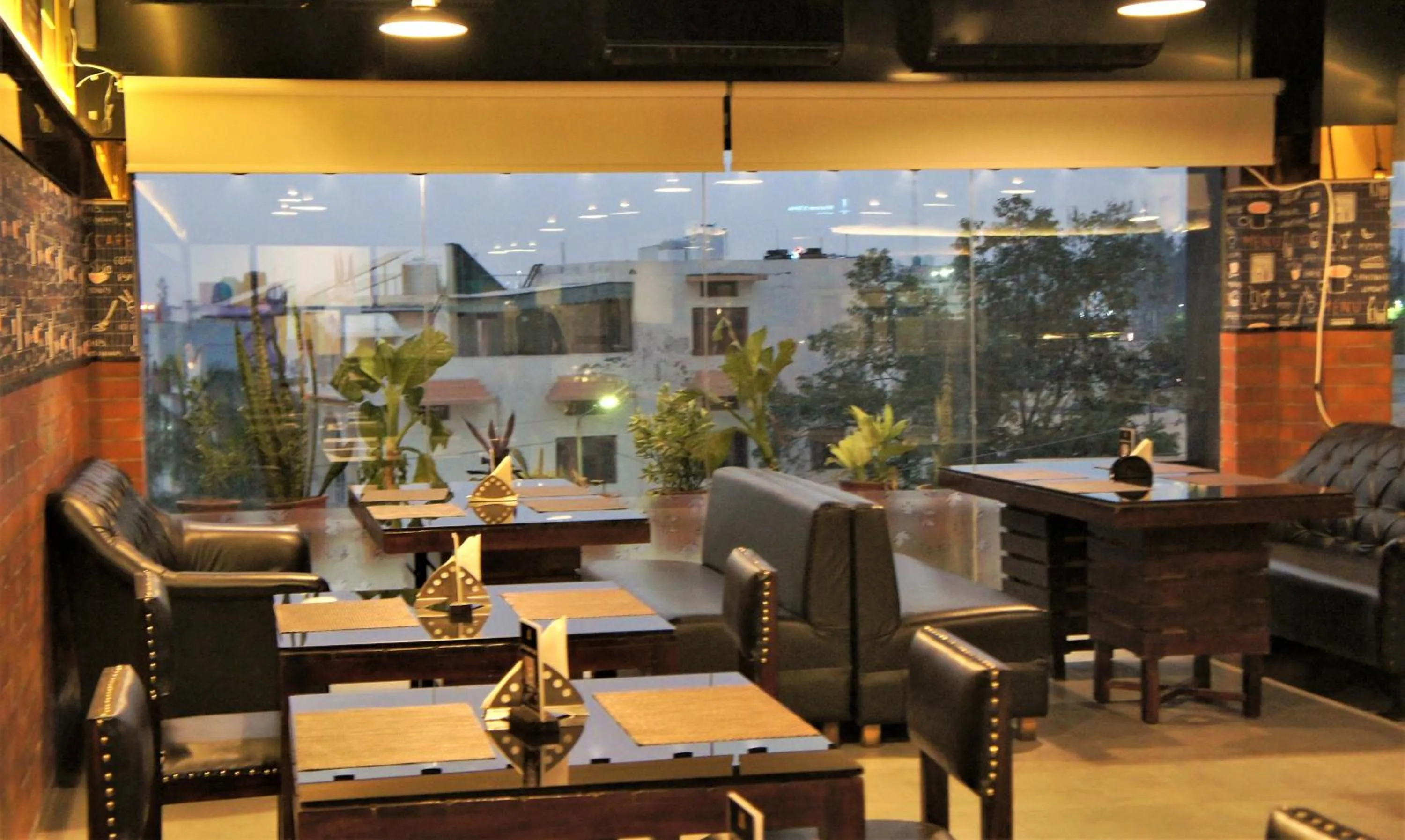 Restaurant/places to eat in Stovehouse Inn