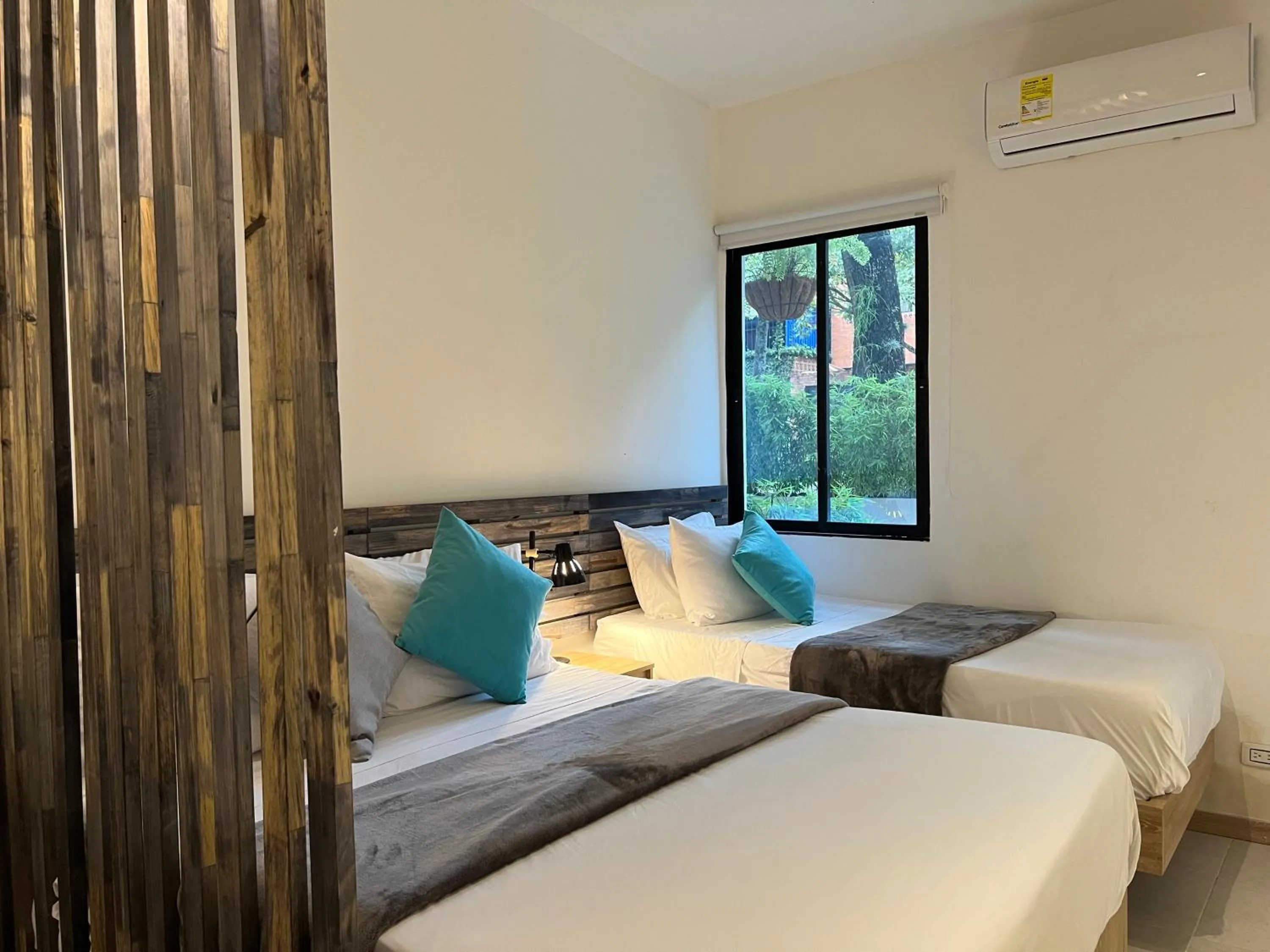 Photo of the whole room, Bed in HOTEL 9.5 SAN FERNANDO