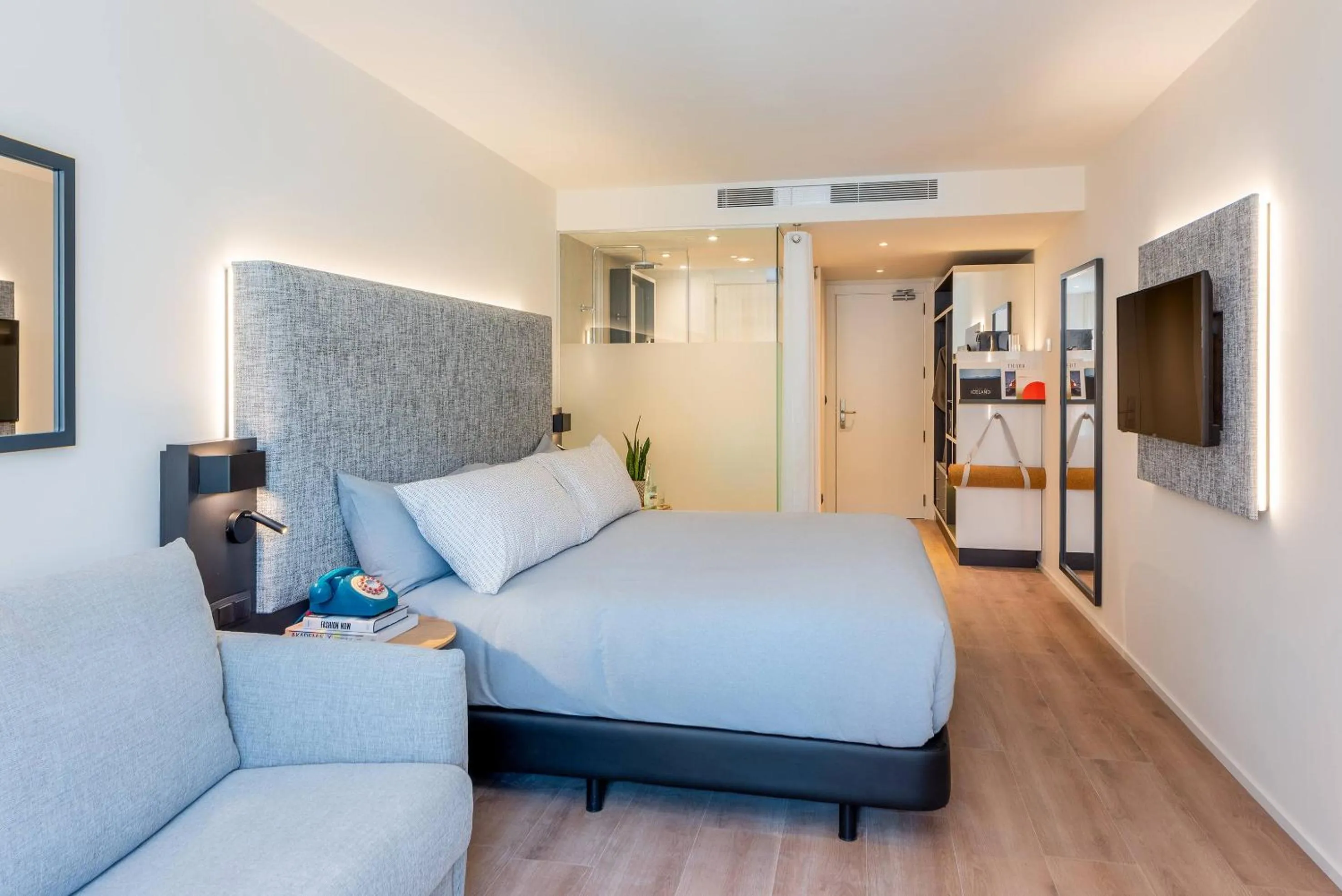 Bed in INNSiDE Zaragoza