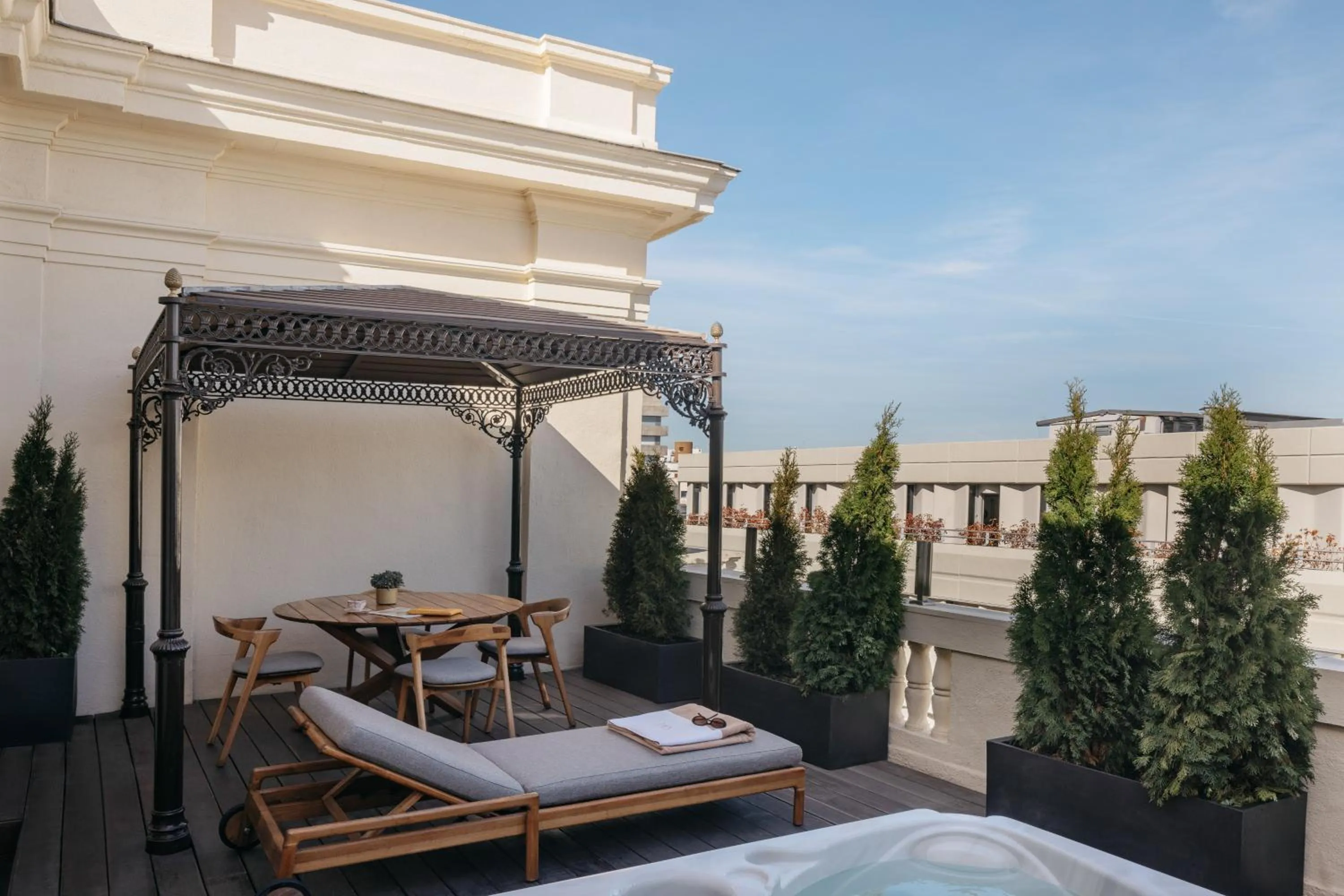 Day in Hotel Fenix Gran Meliá - The Leading Hotels of the World