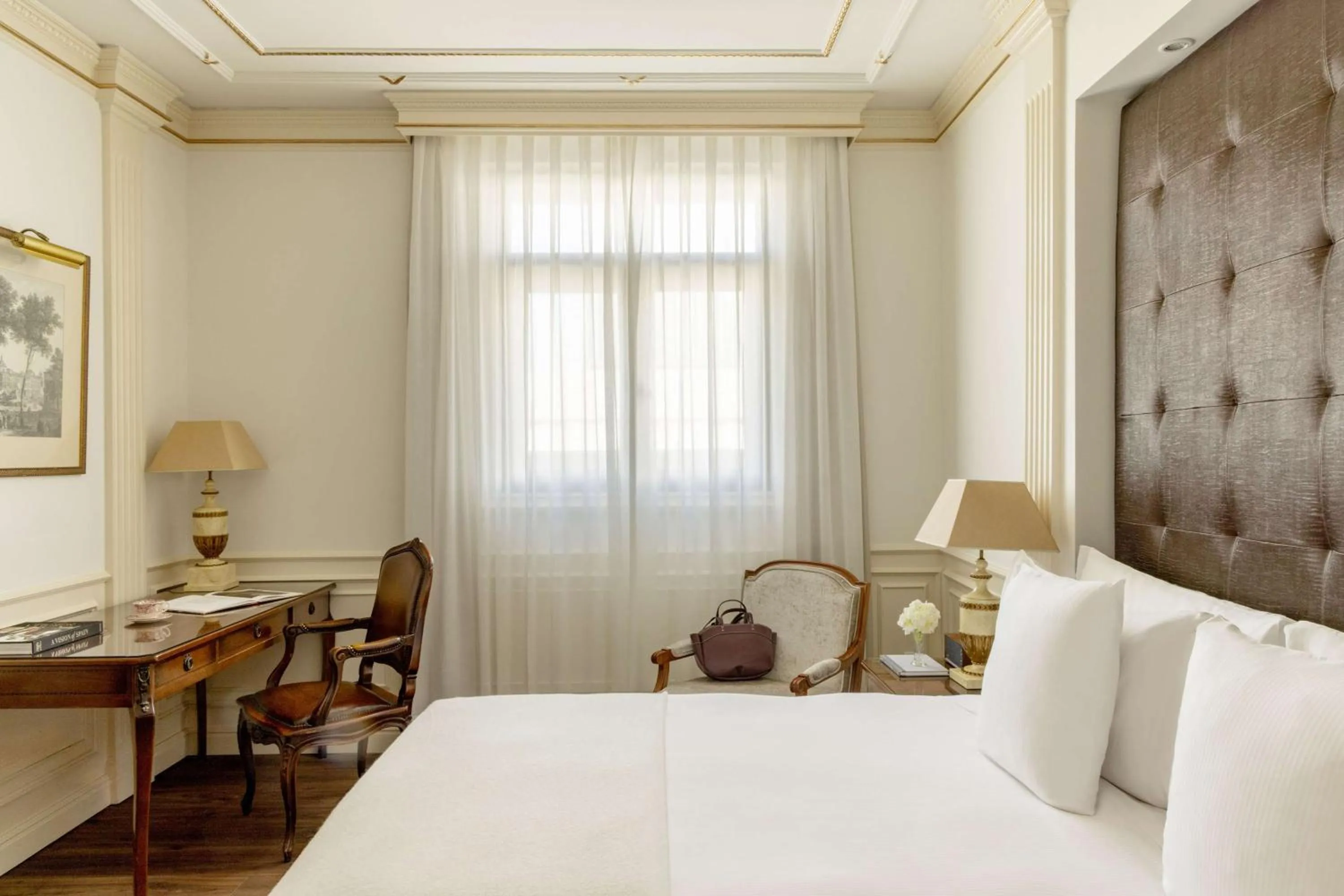 Bedroom, Bed in Hotel Fenix Gran Meliá - The Leading Hotels of the World